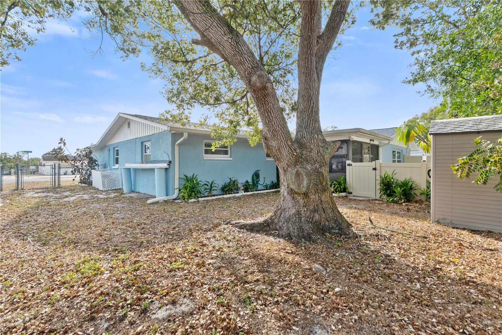 Image 28 of 31 For 6403 Edenmore Avenue