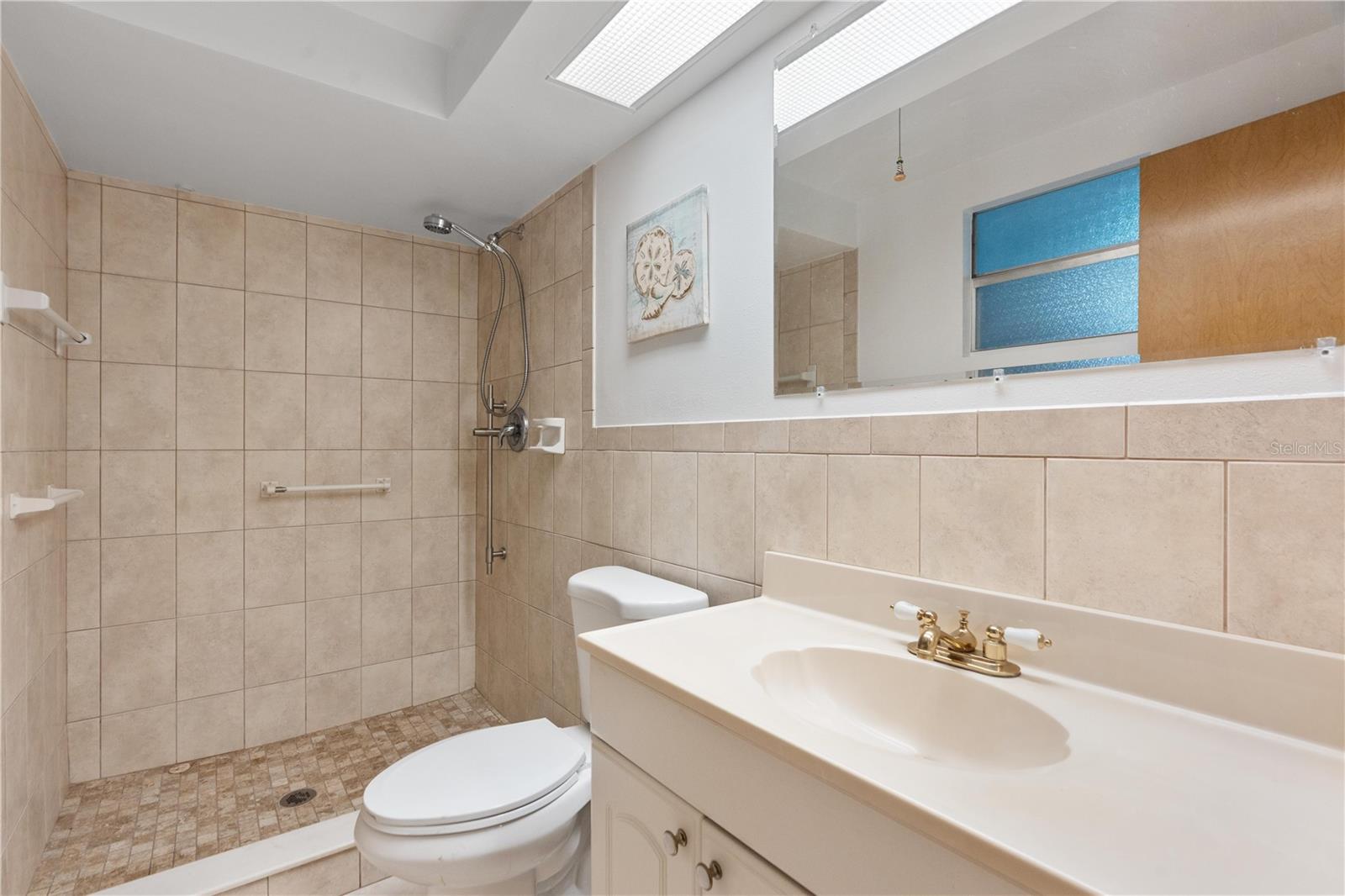 Image 6 of 31 For 6403 Edenmore Avenue