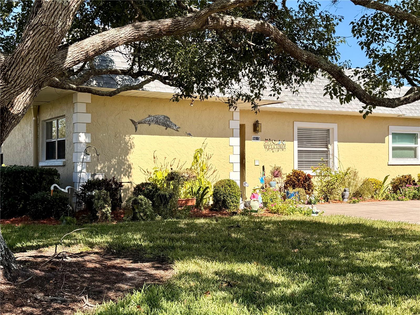 Image 33 of 41 For 9615 Brassie Court