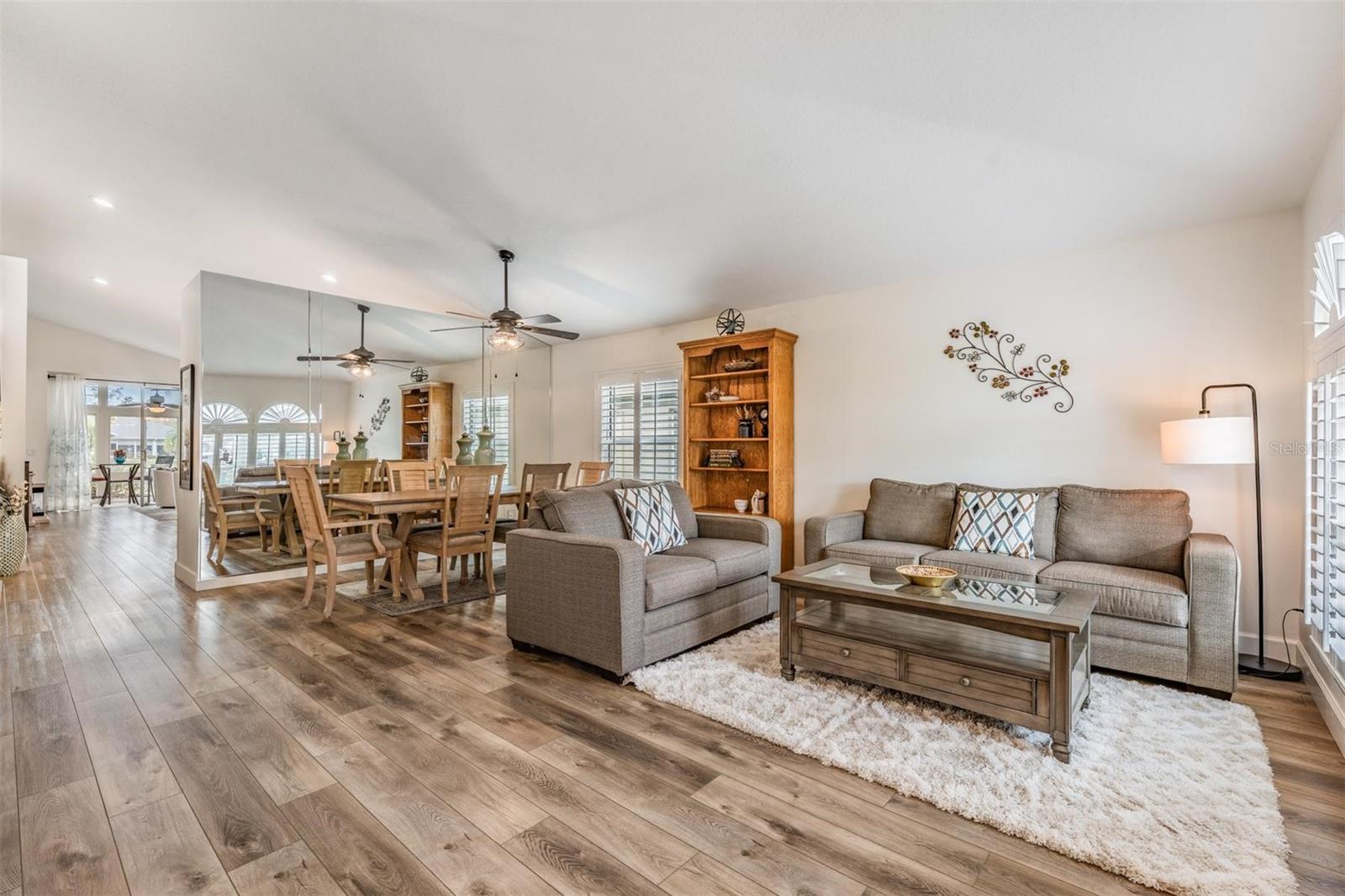 Image 12 of 55 For 1043 Dustan Place