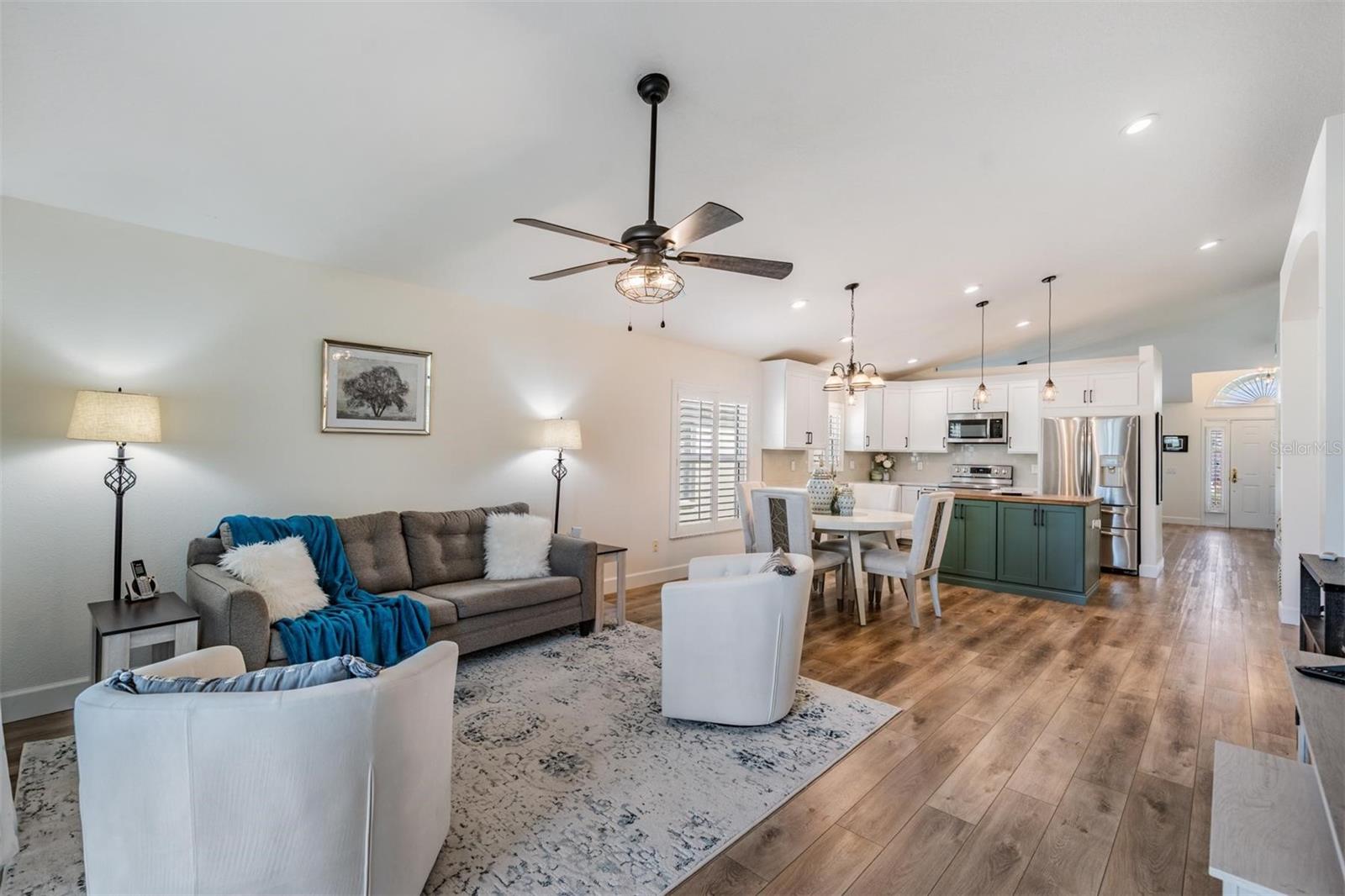 Image 4 of 55 For 1043 Dustan Place