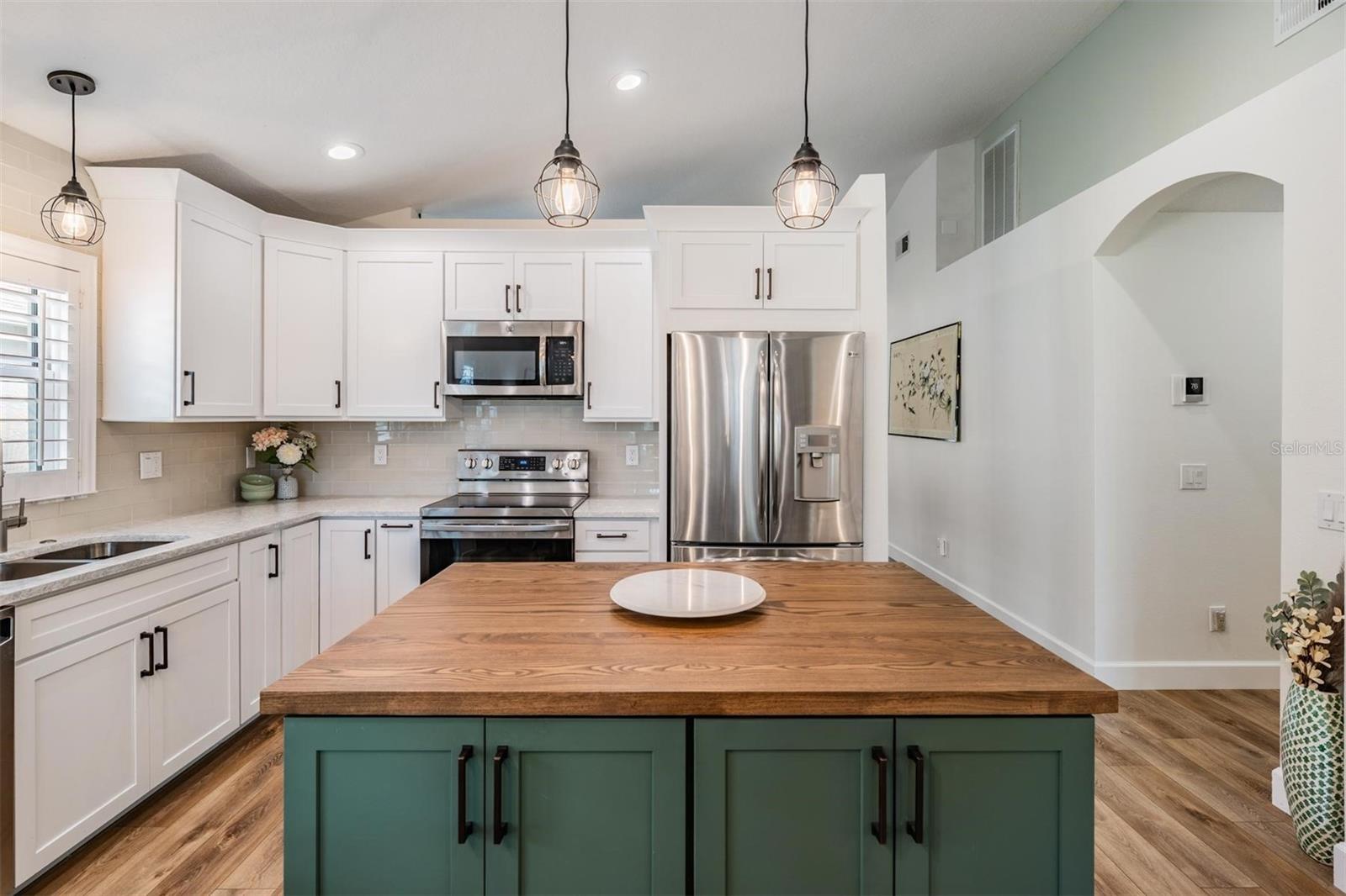 Image 7 of 55 For 1043 Dustan Place