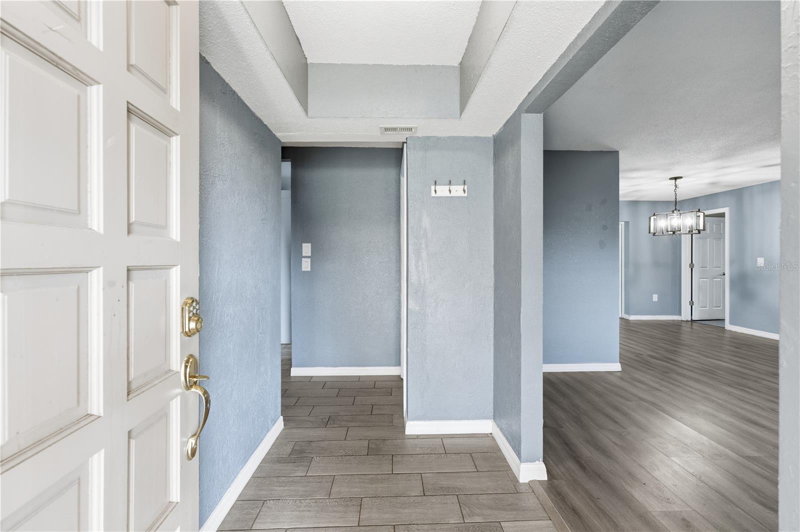 Image 11 of 41 For 8403 Elgrove Street