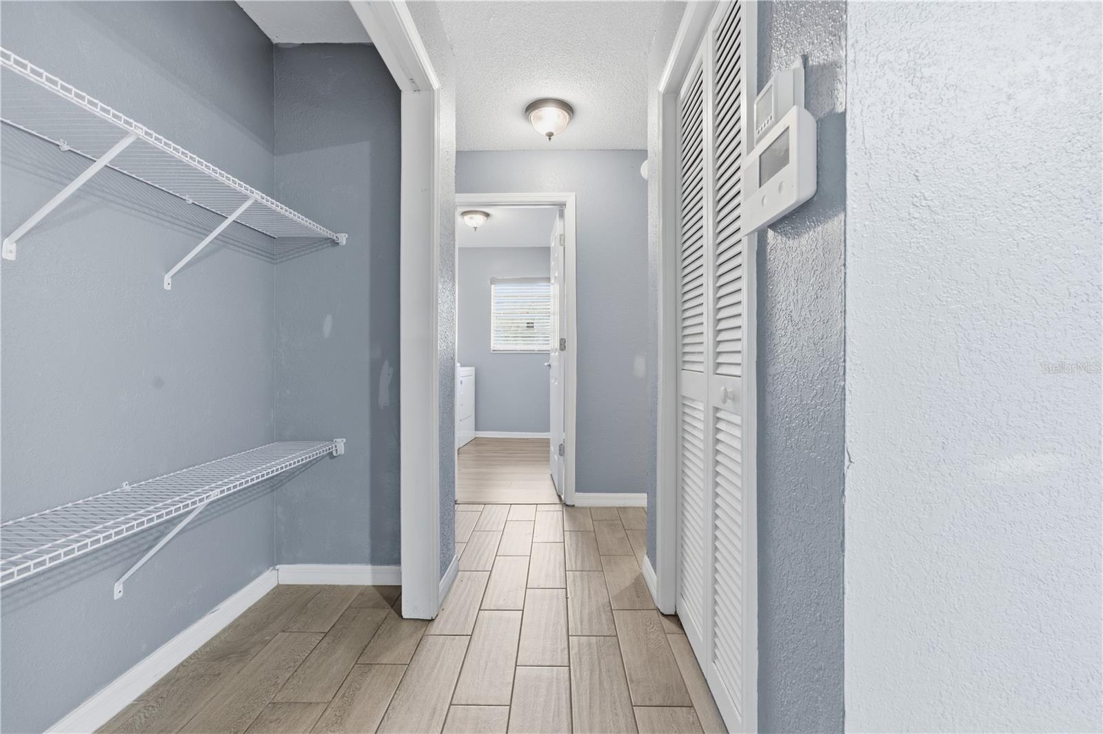 Image 23 of 41 For 8403 Elgrove Street