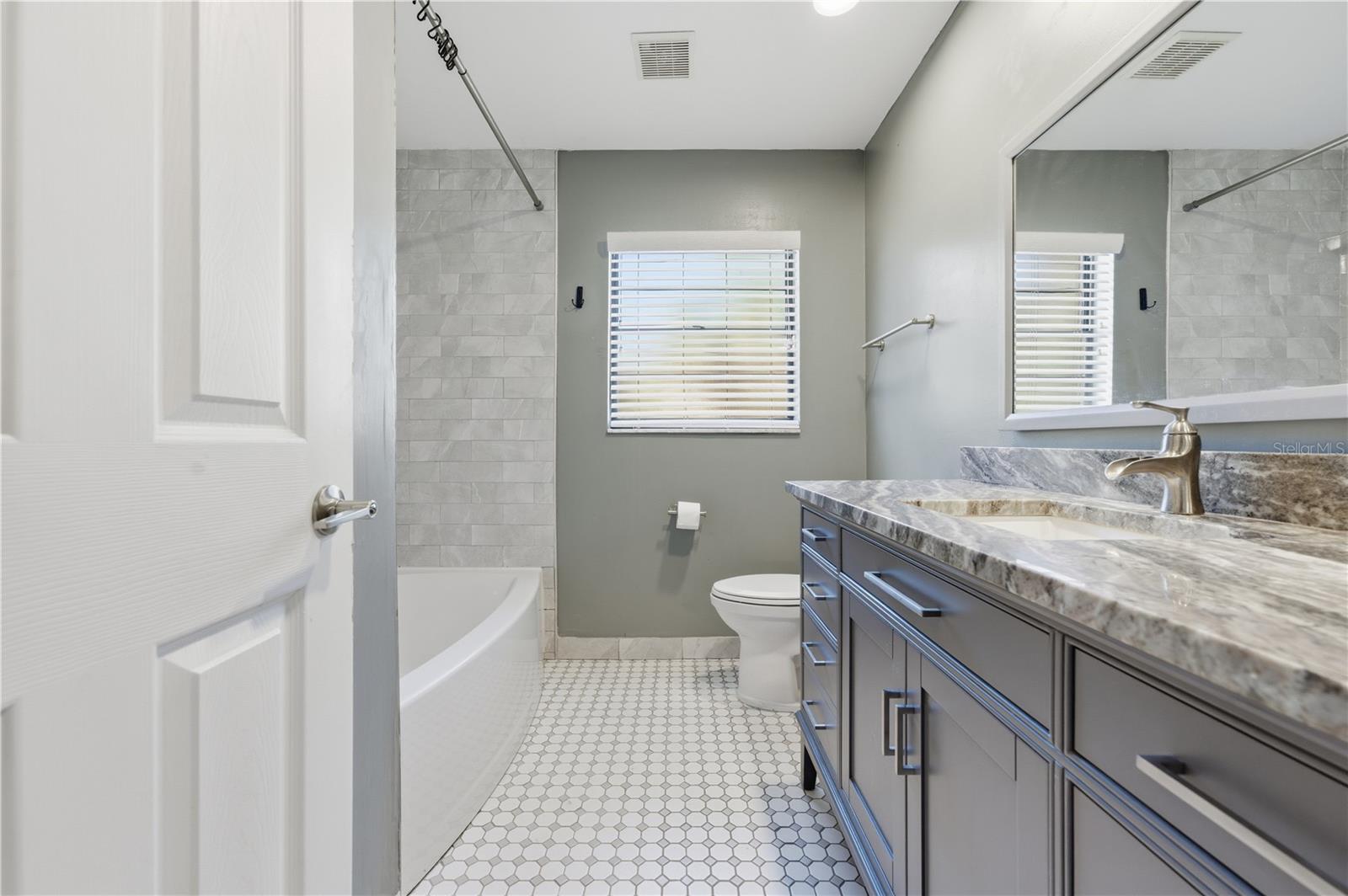 Image 25 of 41 For 8403 Elgrove Street