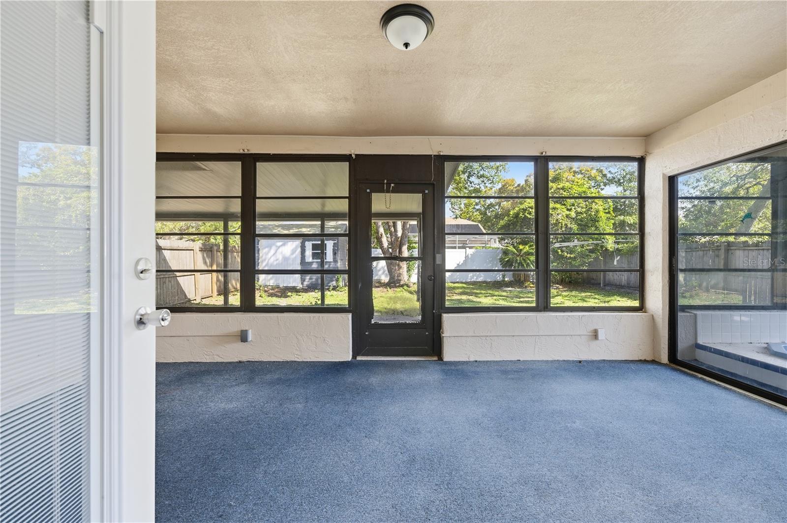 Image 32 of 41 For 8403 Elgrove Street