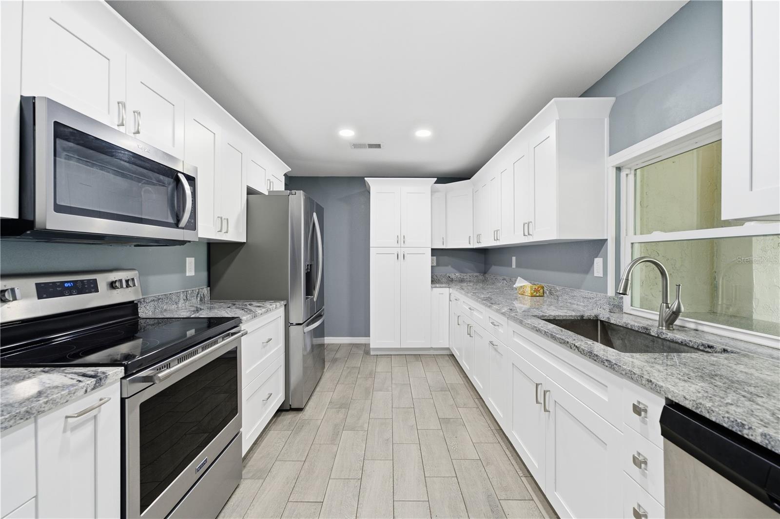 Image 4 of 41 For 8403 Elgrove Street