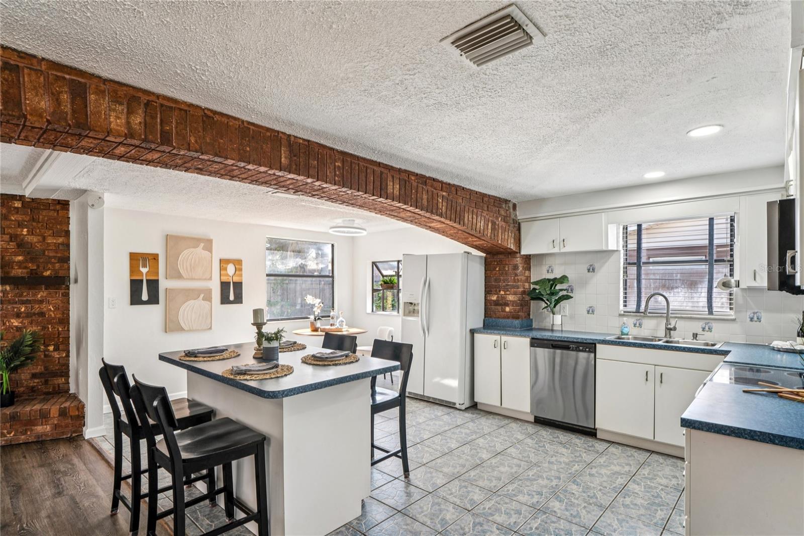 Image 8 of 55 For 7014 Brentwood Drive