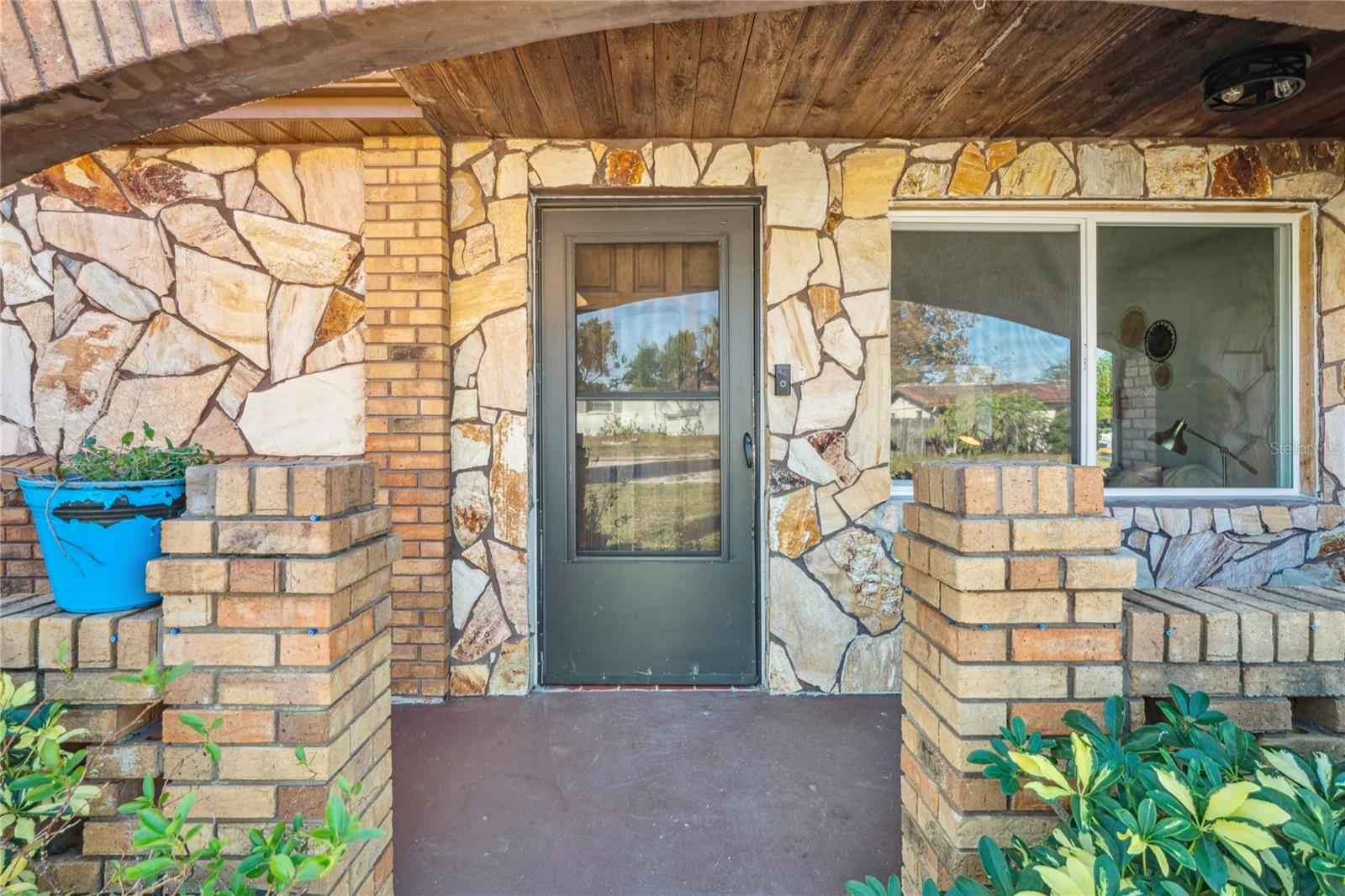 Image 9 of 55 For 7014 Brentwood Drive