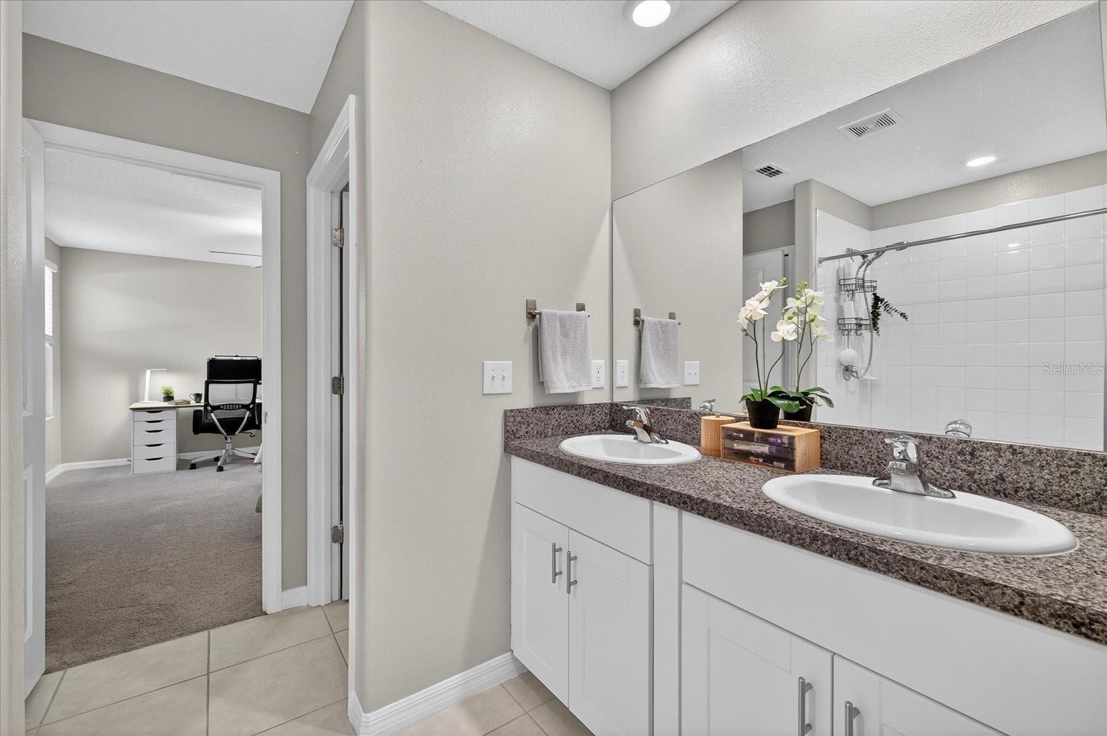 Image 38 of 59 For 6115 Apple Snail Avenue