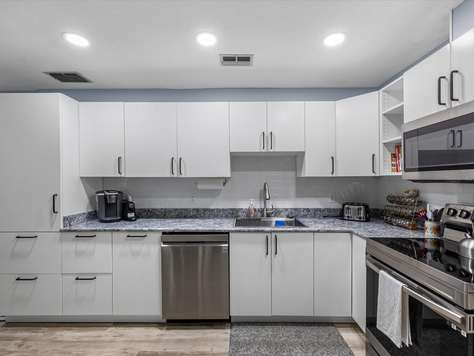 Image 9 of 62 For 12009 Boynton Lane 12009