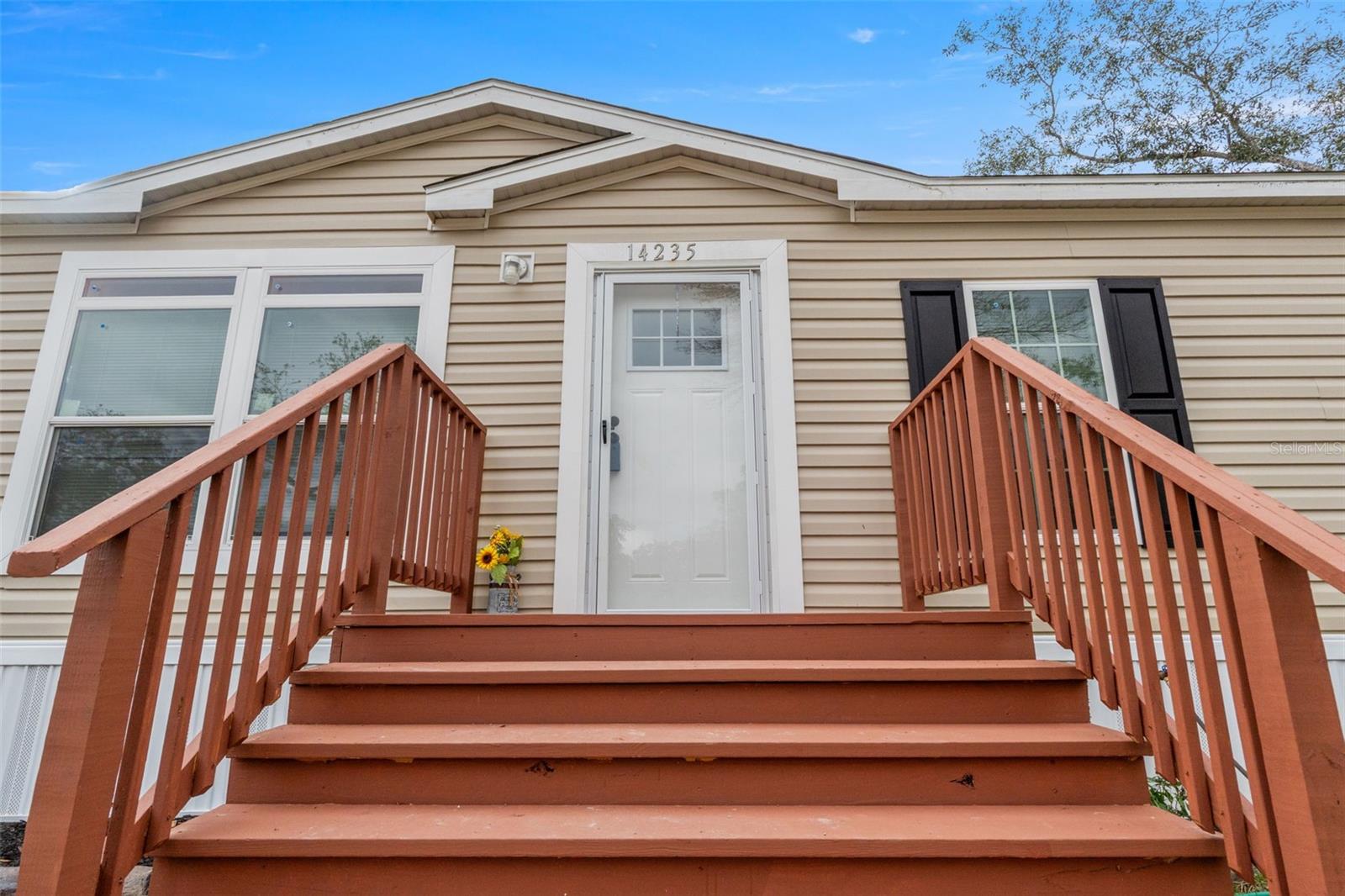 Image 10 of 49 For 14235 Hurricane Drive