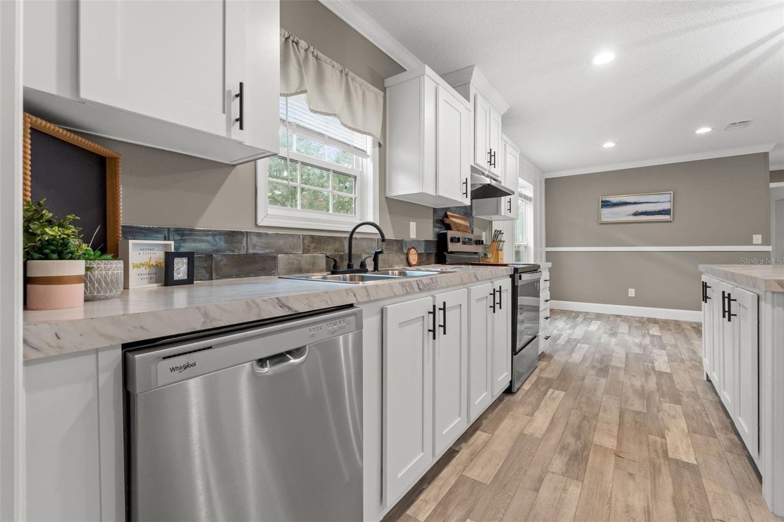 Image 18 of 49 For 14235 Hurricane Drive