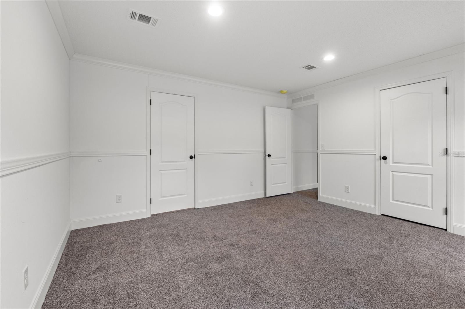 Image 30 of 49 For 14235 Hurricane Drive