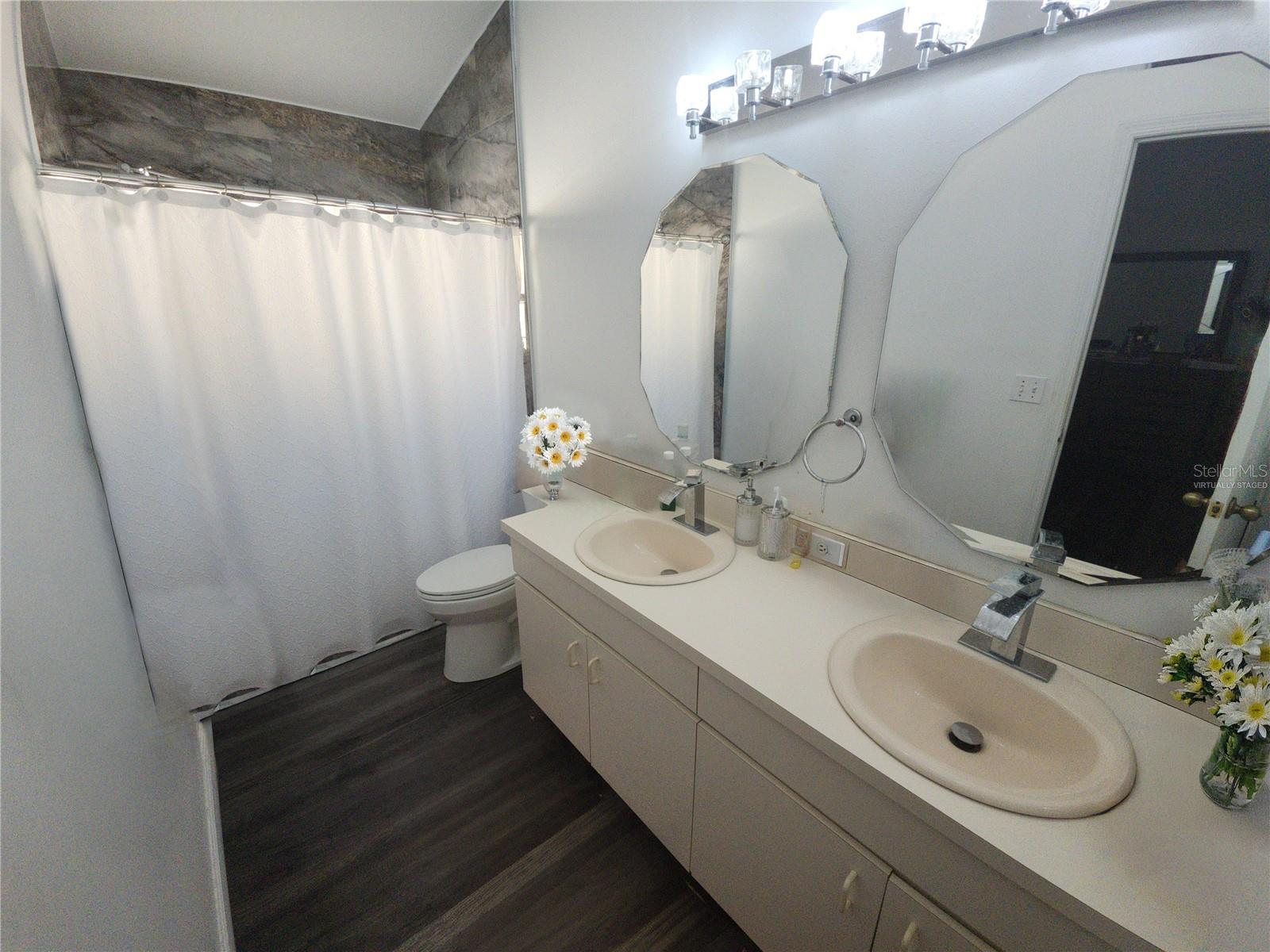 Image 11 of 19 For 11307 Jim Court