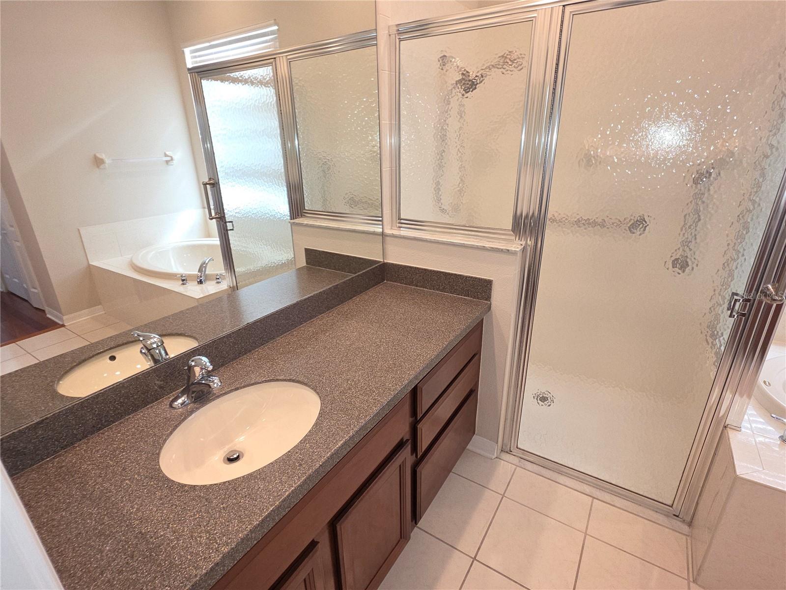 Image 13 of 31 For 617 Glastonbury Court