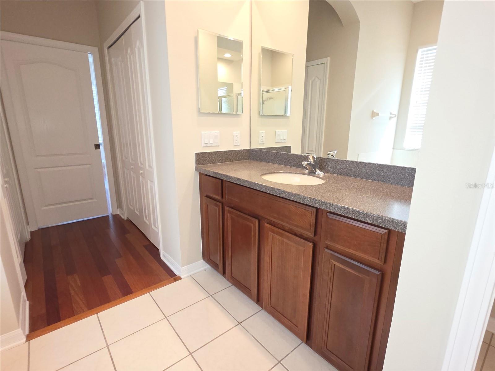 Image 14 of 31 For 617 Glastonbury Court