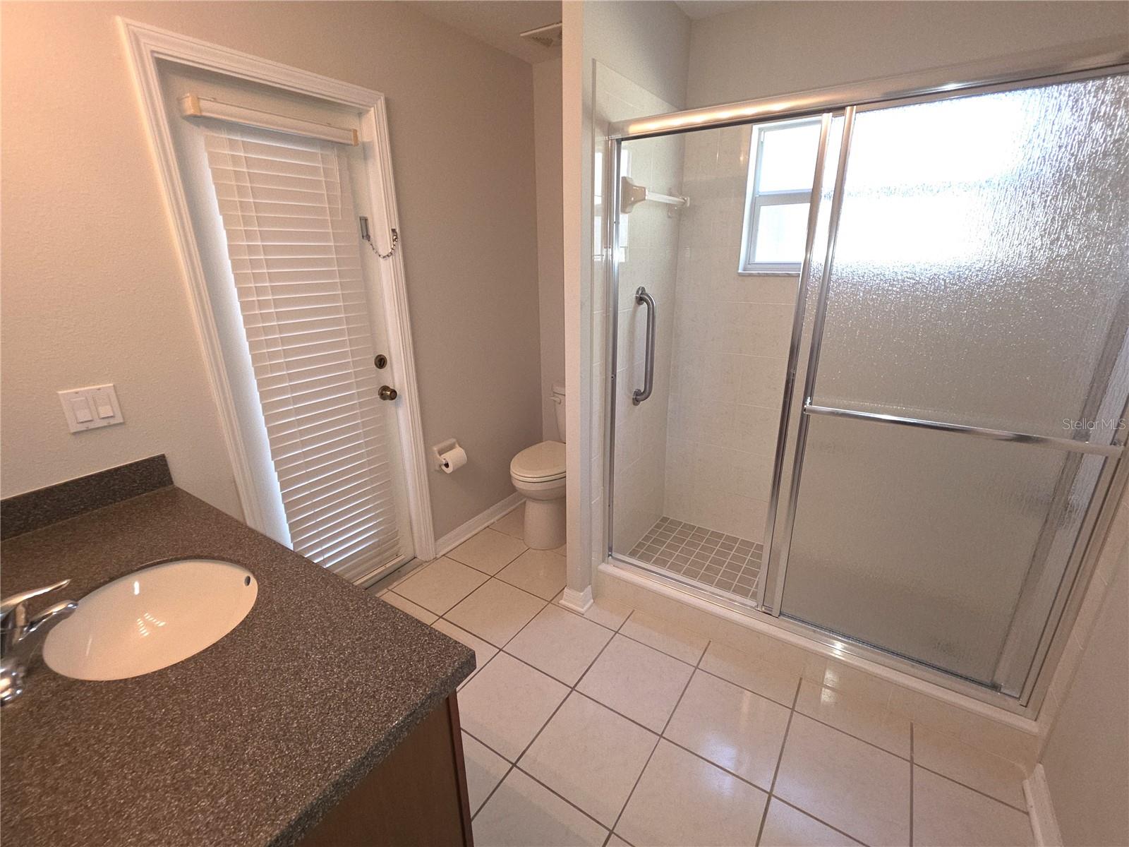 Image 17 of 31 For 617 Glastonbury Court