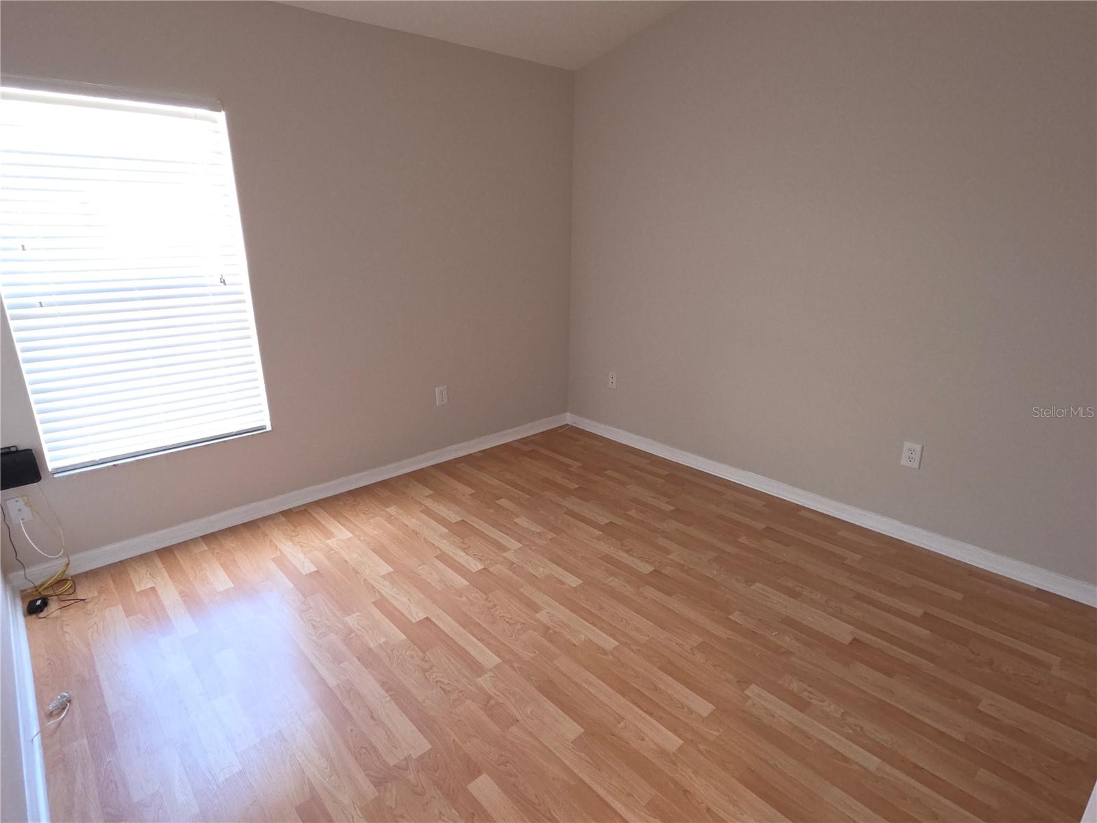 Image 20 of 31 For 617 Glastonbury Court