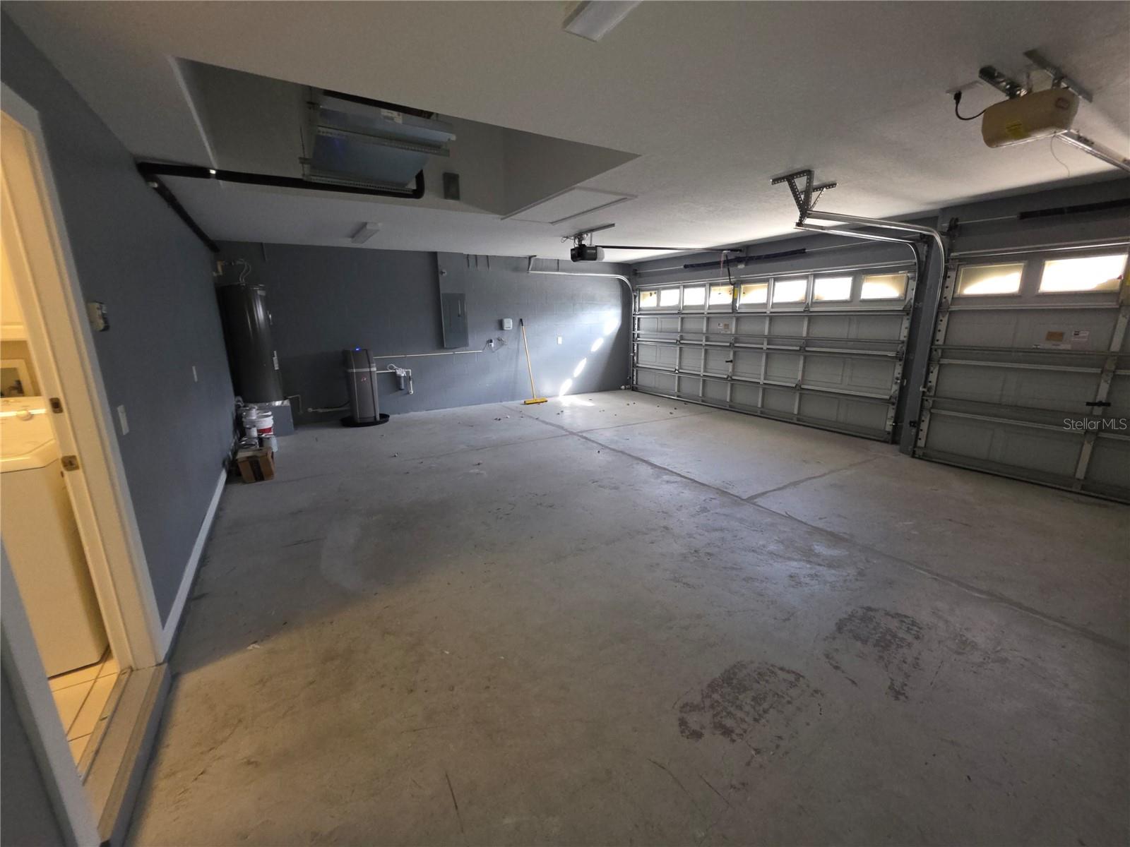 Image 22 of 31 For 617 Glastonbury Court