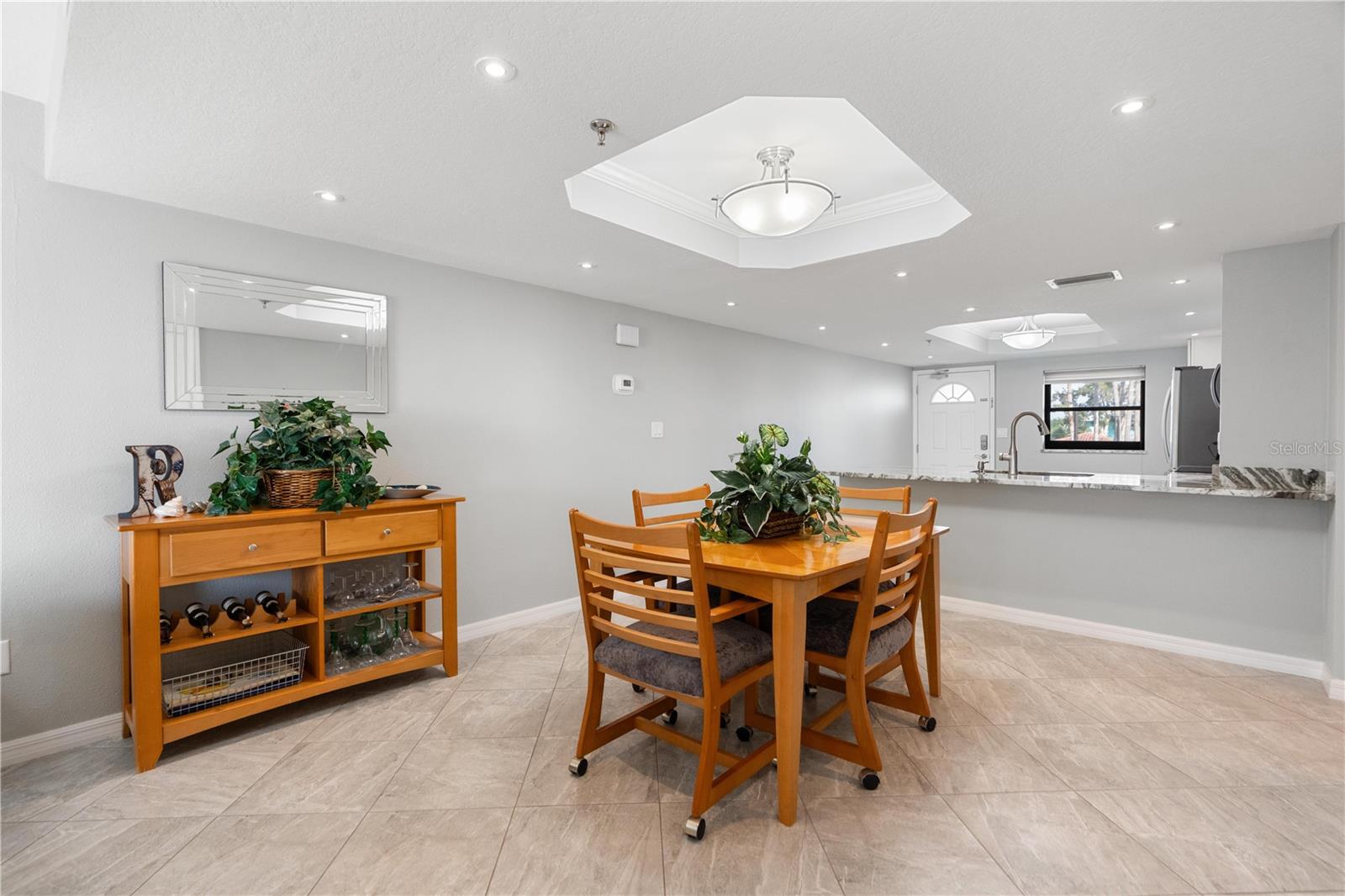 Image 10 of 36 For 14001 Gulf Boulevard 201