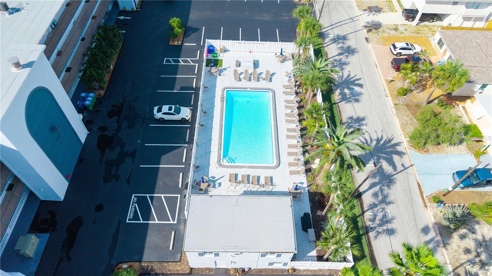 Image 35 of 36 For 14001 Gulf Boulevard 201