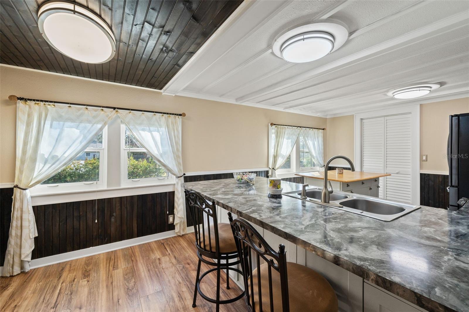 Image 10 of 82 For 7288 Coventry Court