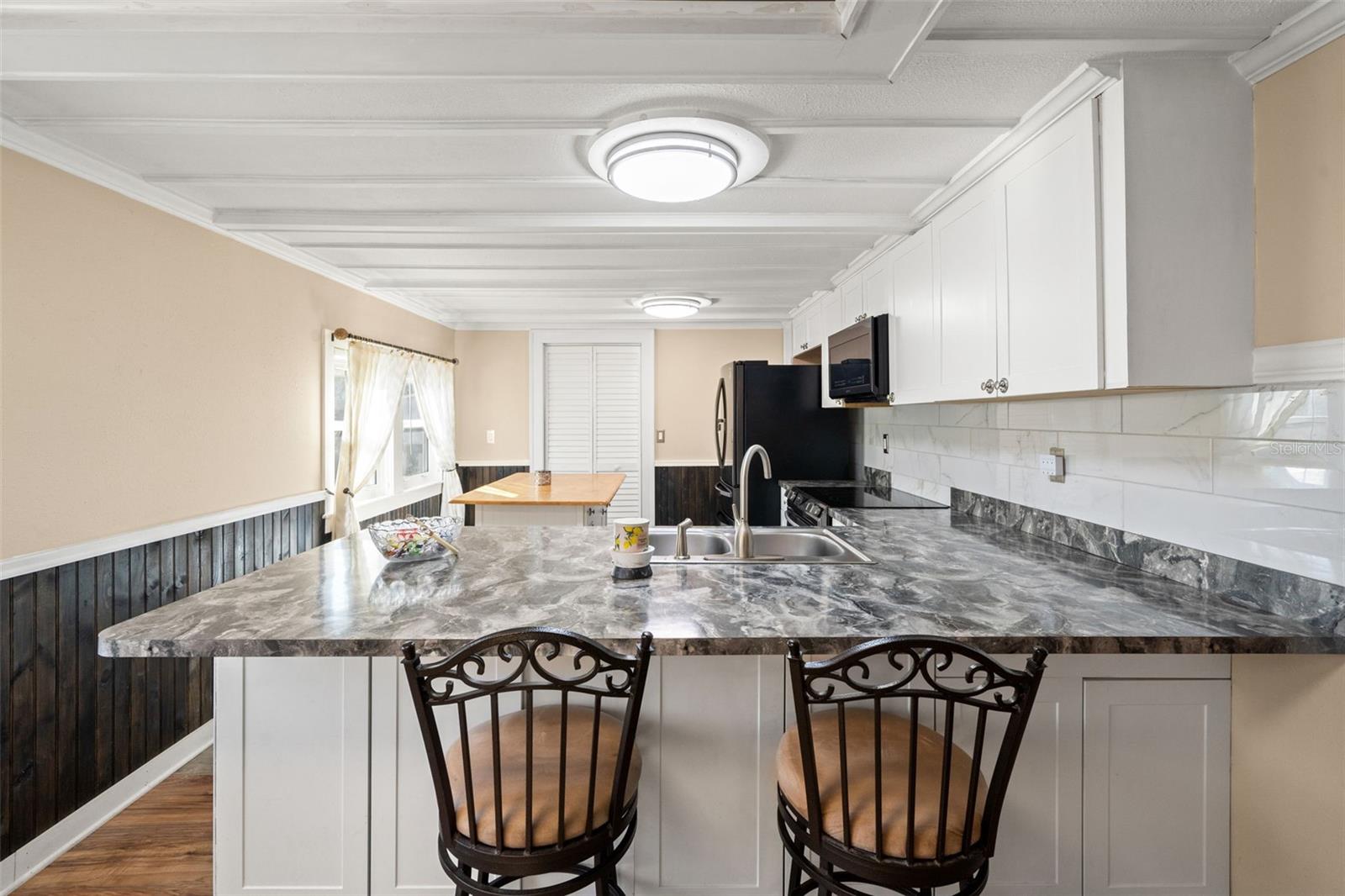 Image 11 of 82 For 7288 Coventry Court