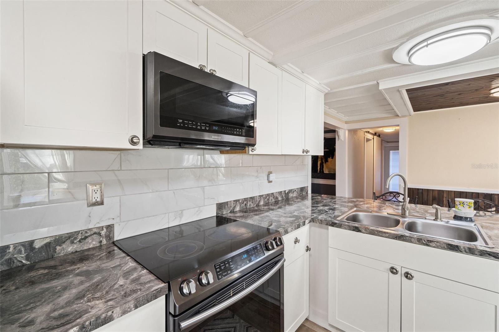 Image 16 of 82 For 7288 Coventry Court