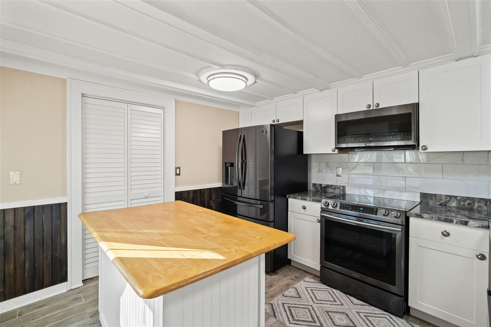 Image 35 of 82 For 7288 Coventry Court