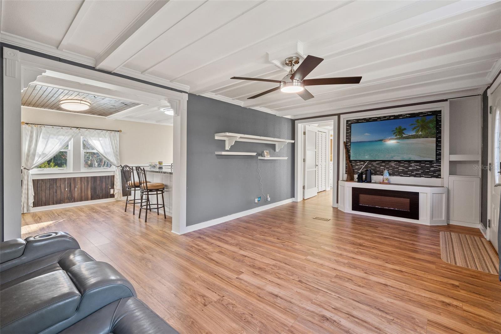 Image 4 of 82 For 7288 Coventry Court