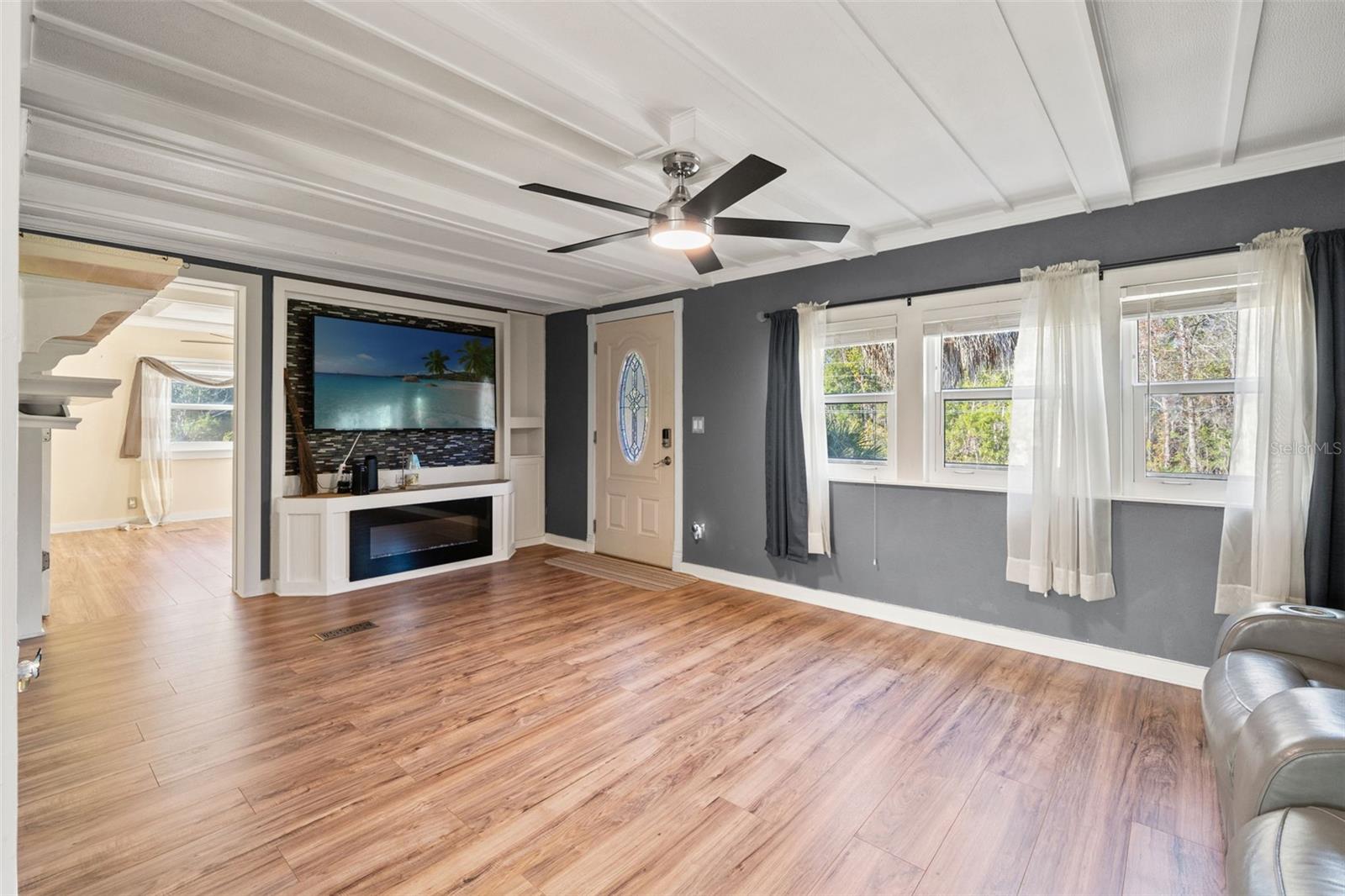 Image 5 of 82 For 7288 Coventry Court