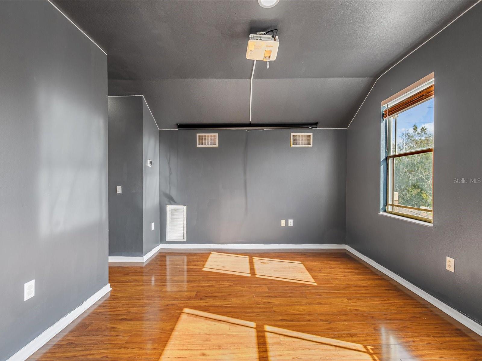 Image 16 of 72 For 34447 Windknob Court