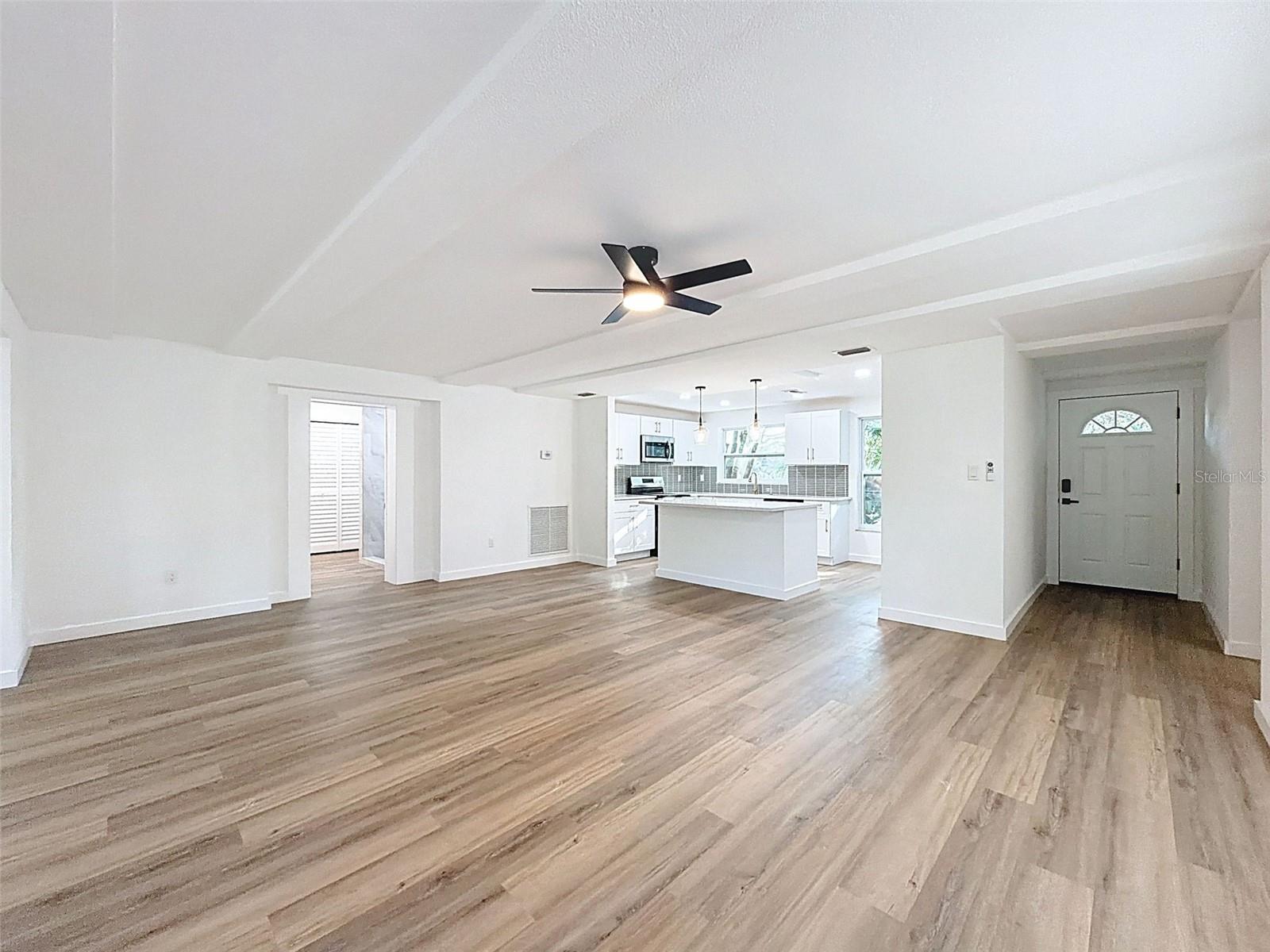 Image 12 of 32 For 1406 Lake Avenue