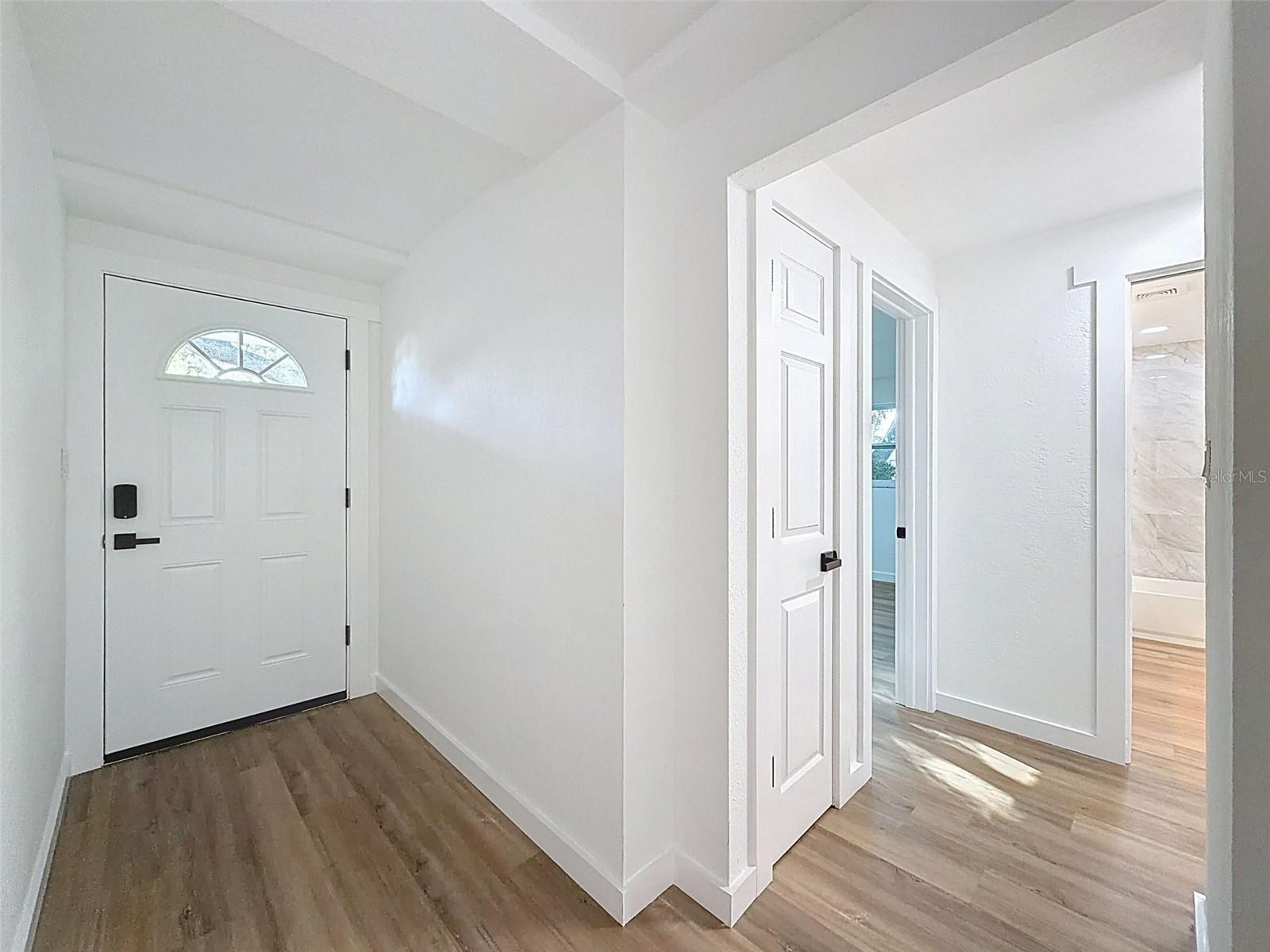 Image 18 of 32 For 1406 Lake Avenue