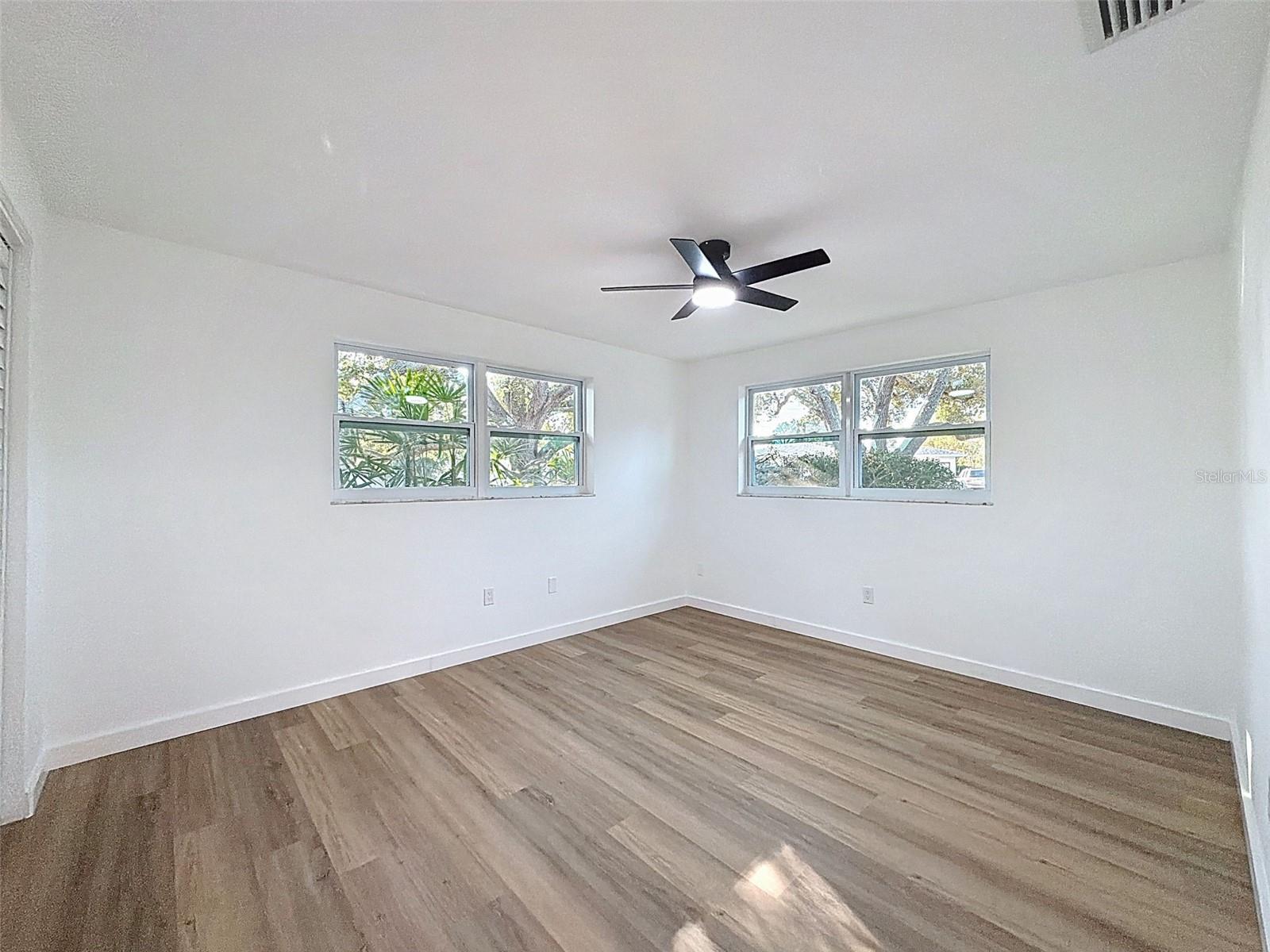 Image 19 of 32 For 1406 Lake Avenue