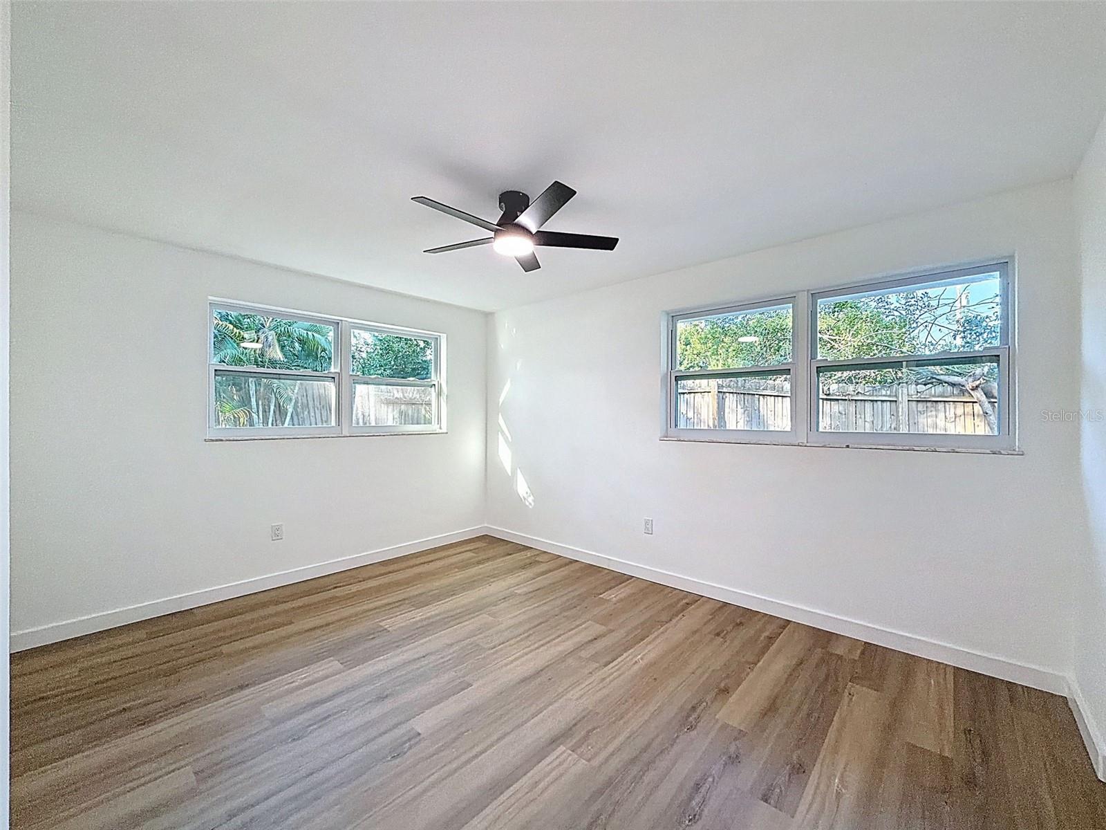 Image 22 of 32 For 1406 Lake Avenue