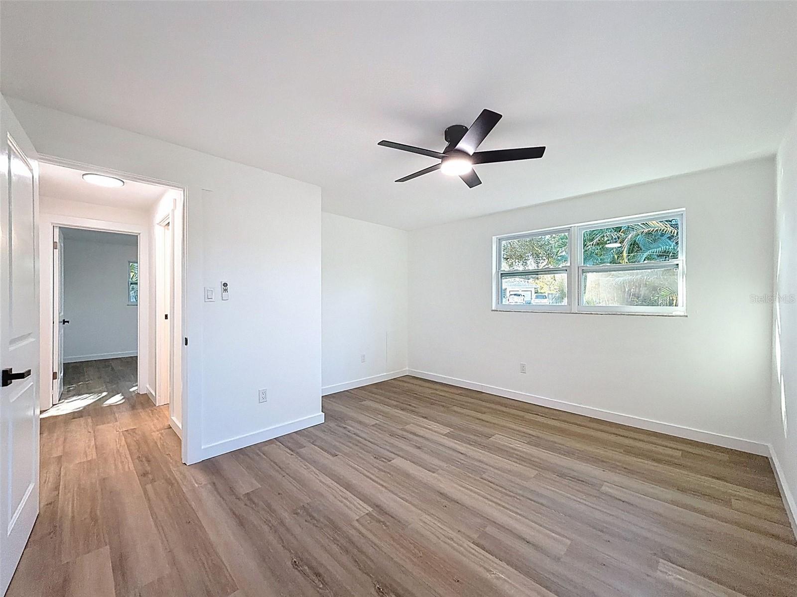 Image 23 of 32 For 1406 Lake Avenue