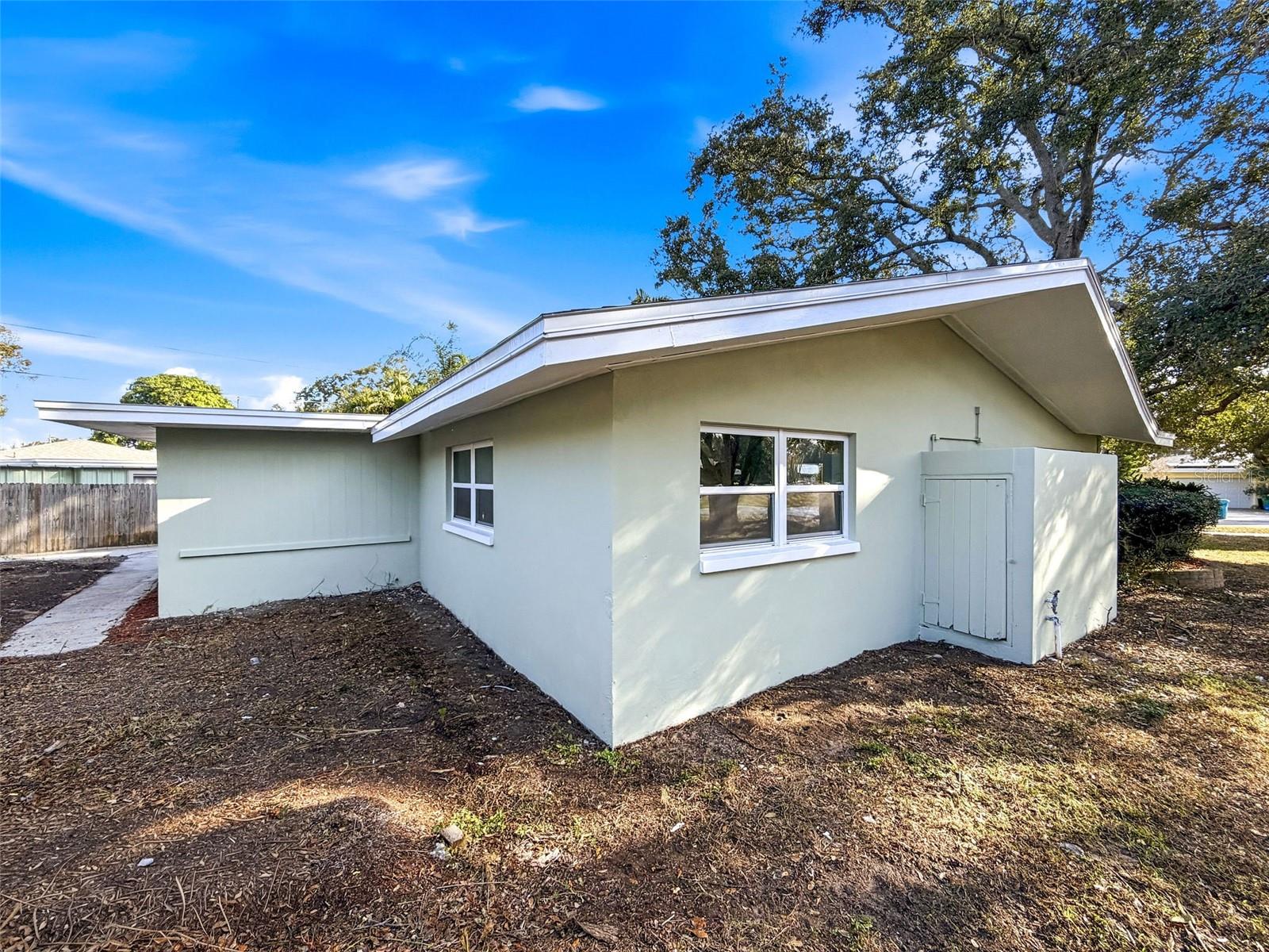 Image 29 of 32 For 1406 Lake Avenue