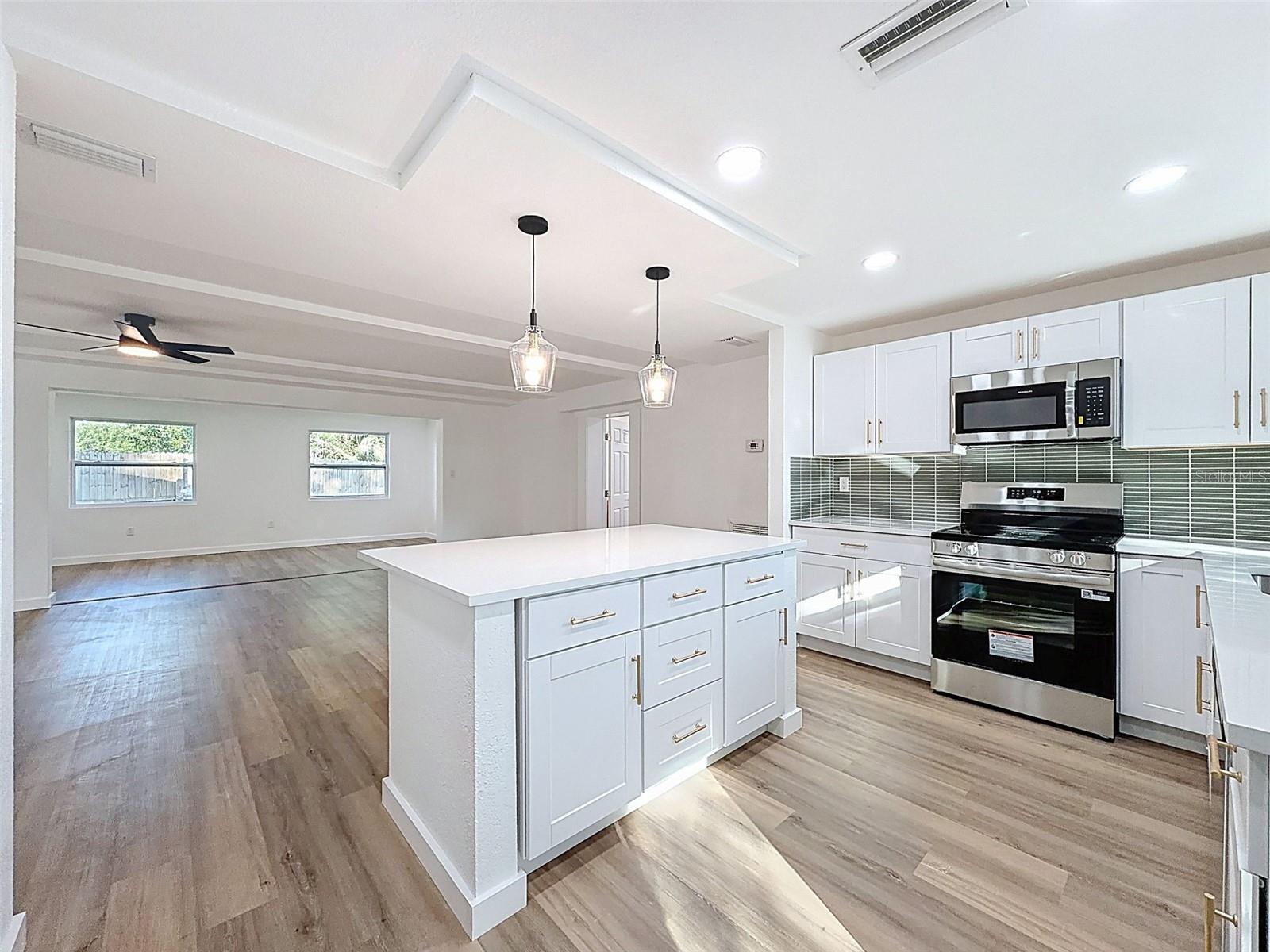 Image 9 of 32 For 1406 Lake Avenue