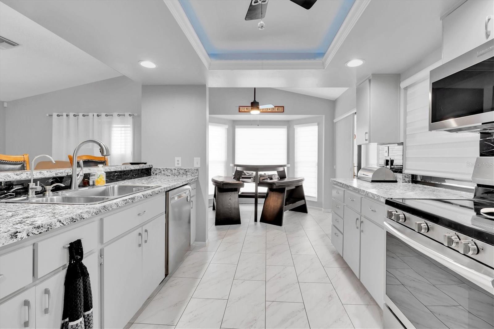 Image 15 of 64 For 7099 Pond View Court