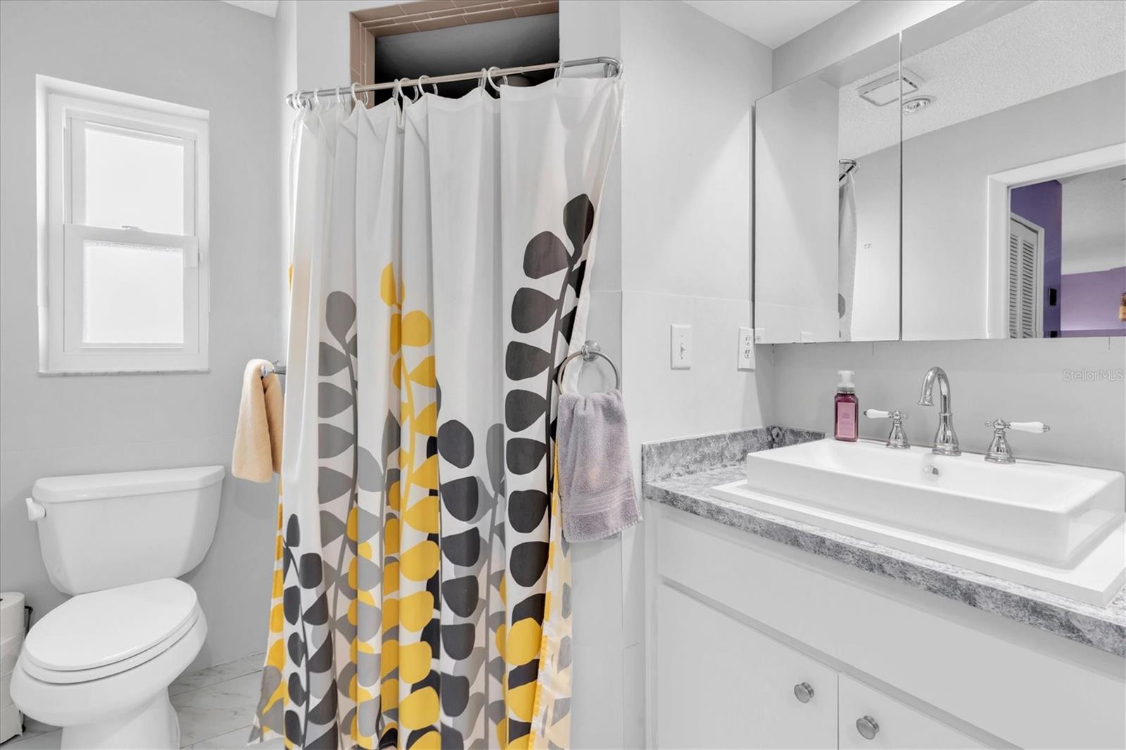 Image 26 of 64 For 7099 Pond View Court