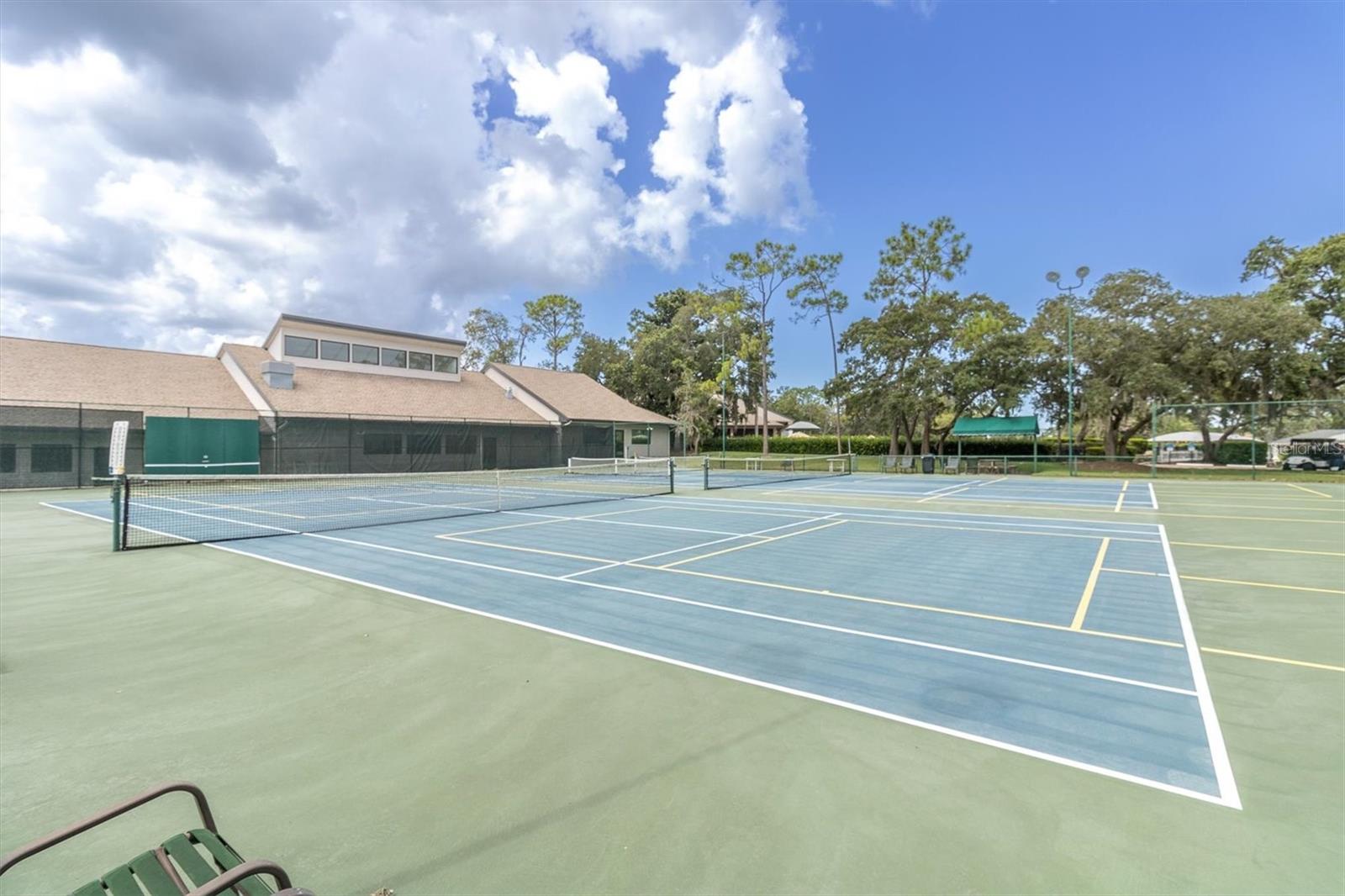 Image 49 of 64 For 7099 Pond View Court