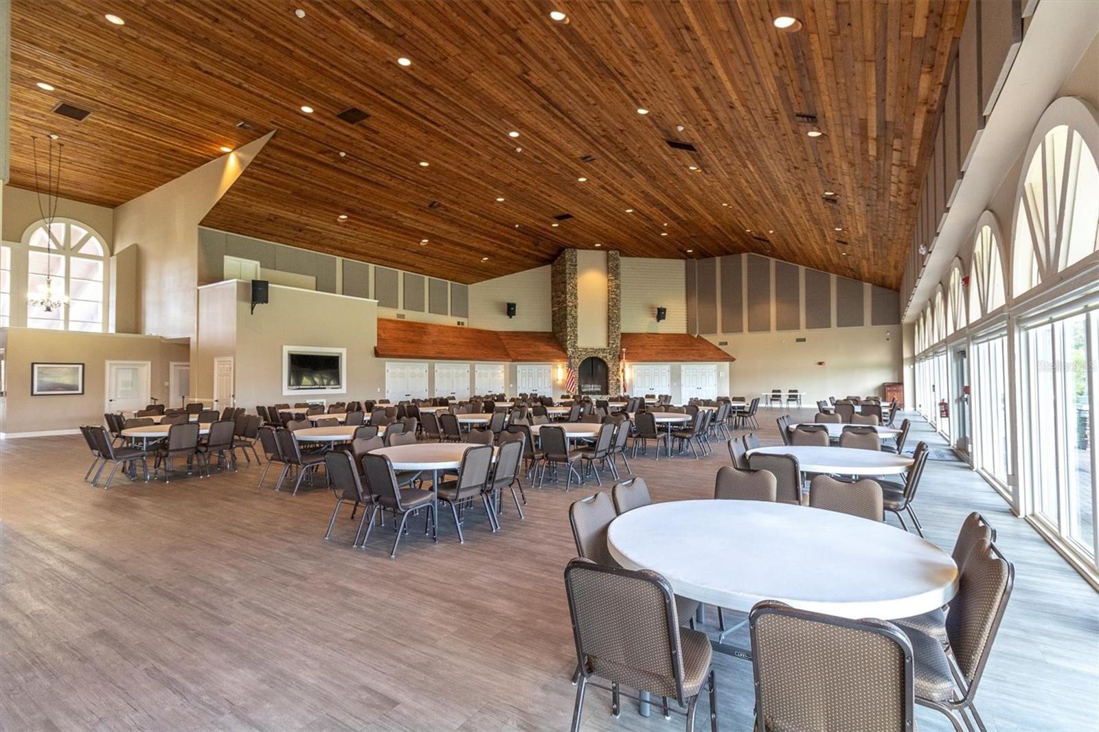 Image 57 of 64 For 7099 Pond View Court