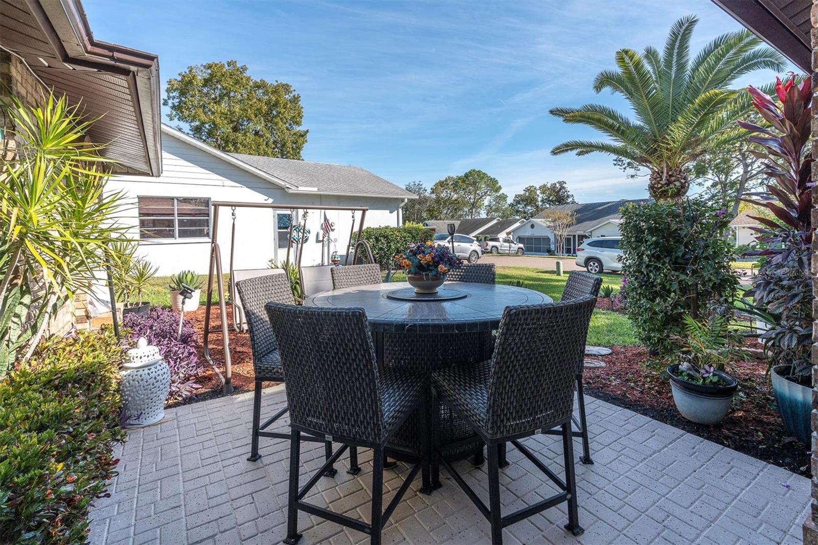 Image 6 of 64 For 7099 Pond View Court