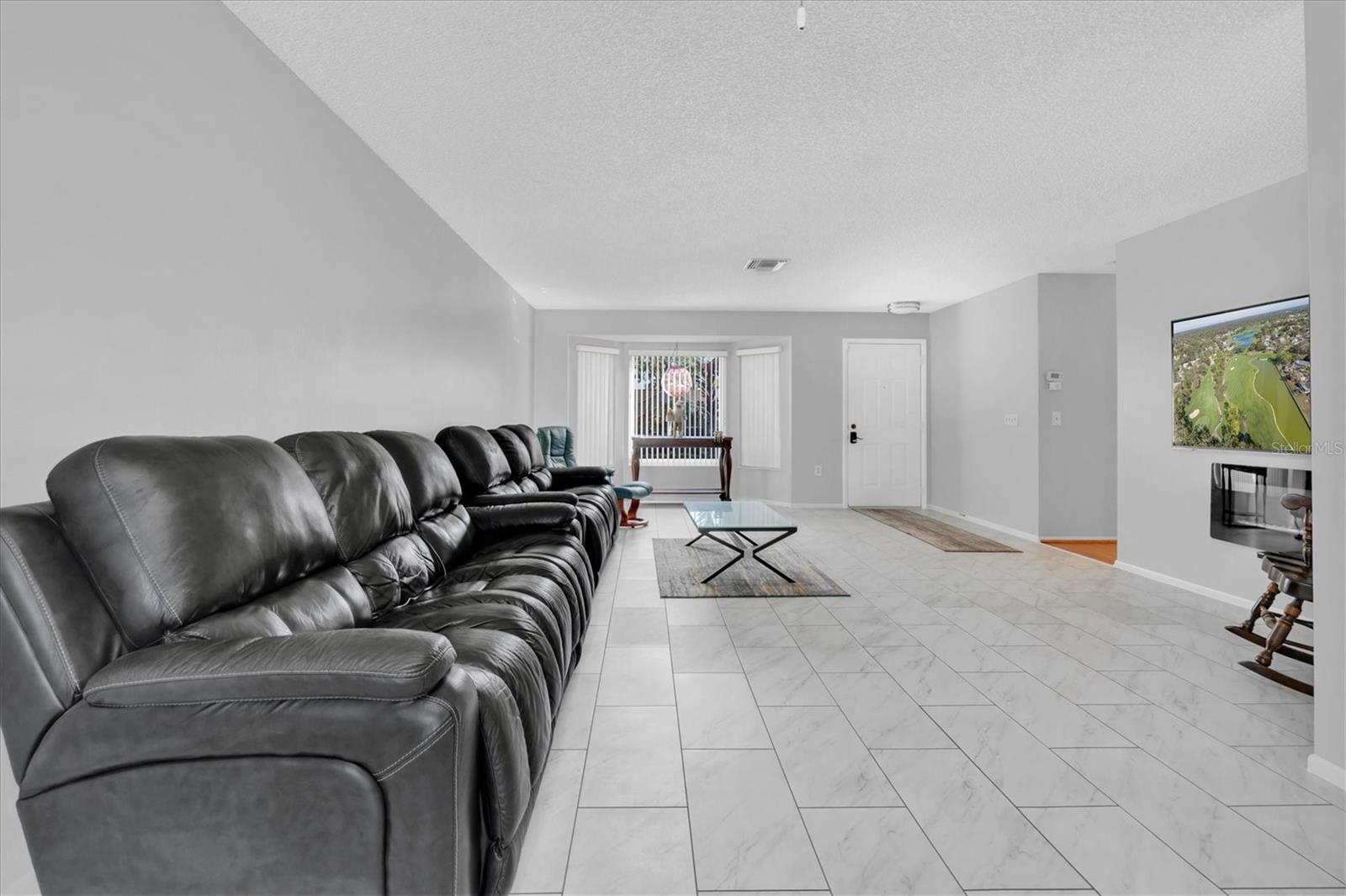 Image 9 of 64 For 7099 Pond View Court