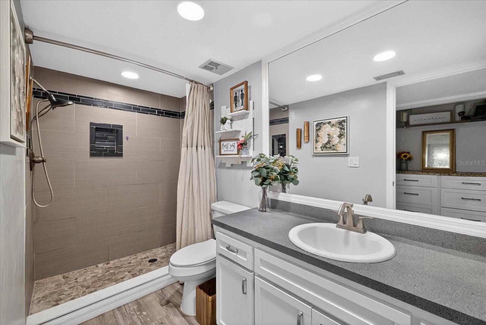 Image 14 of 31 For 3230 Teeside Drive