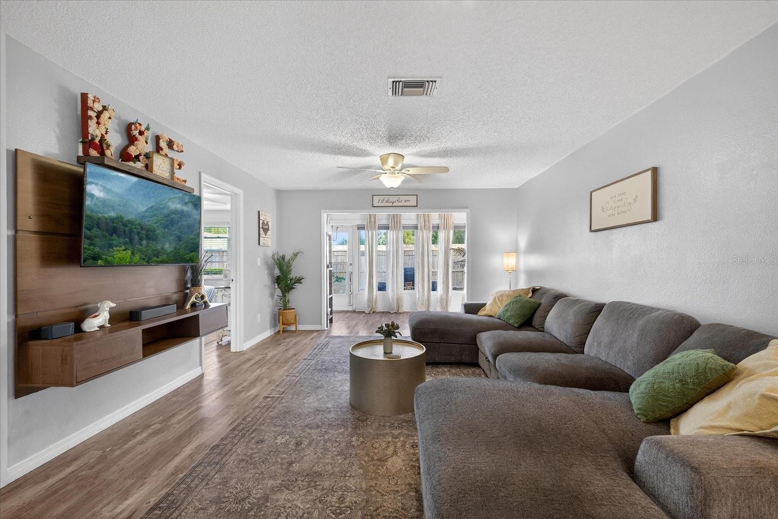 Image 4 of 31 For 3230 Teeside Drive