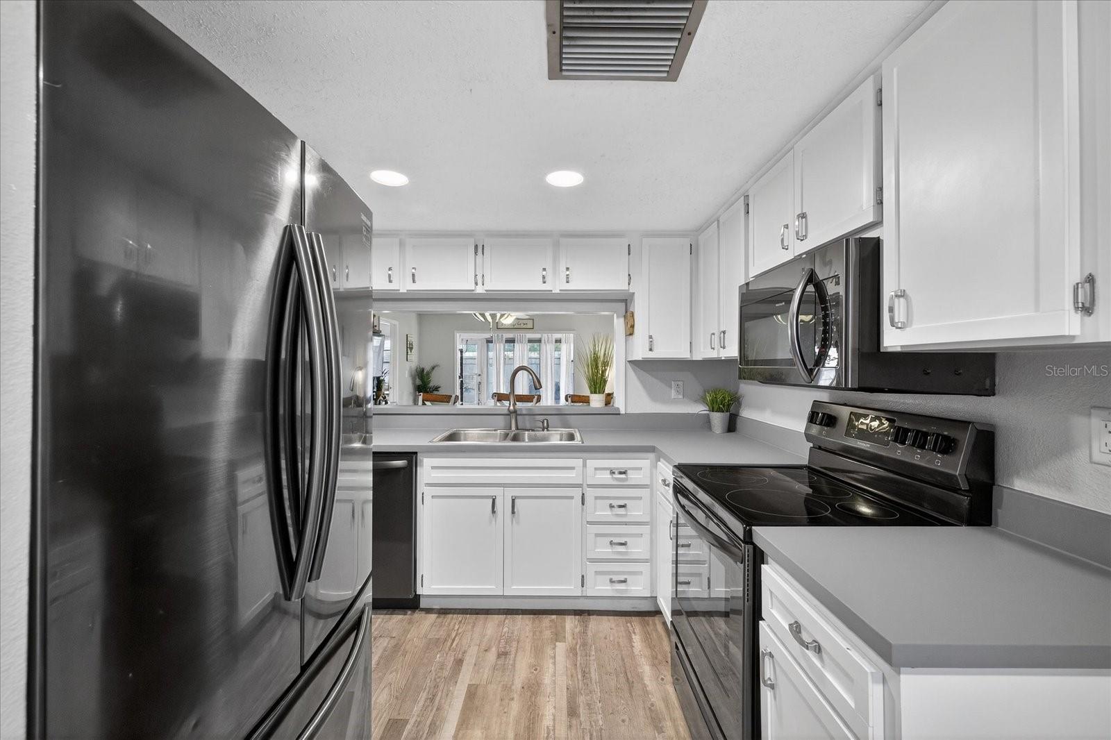 Image 6 of 31 For 3230 Teeside Drive