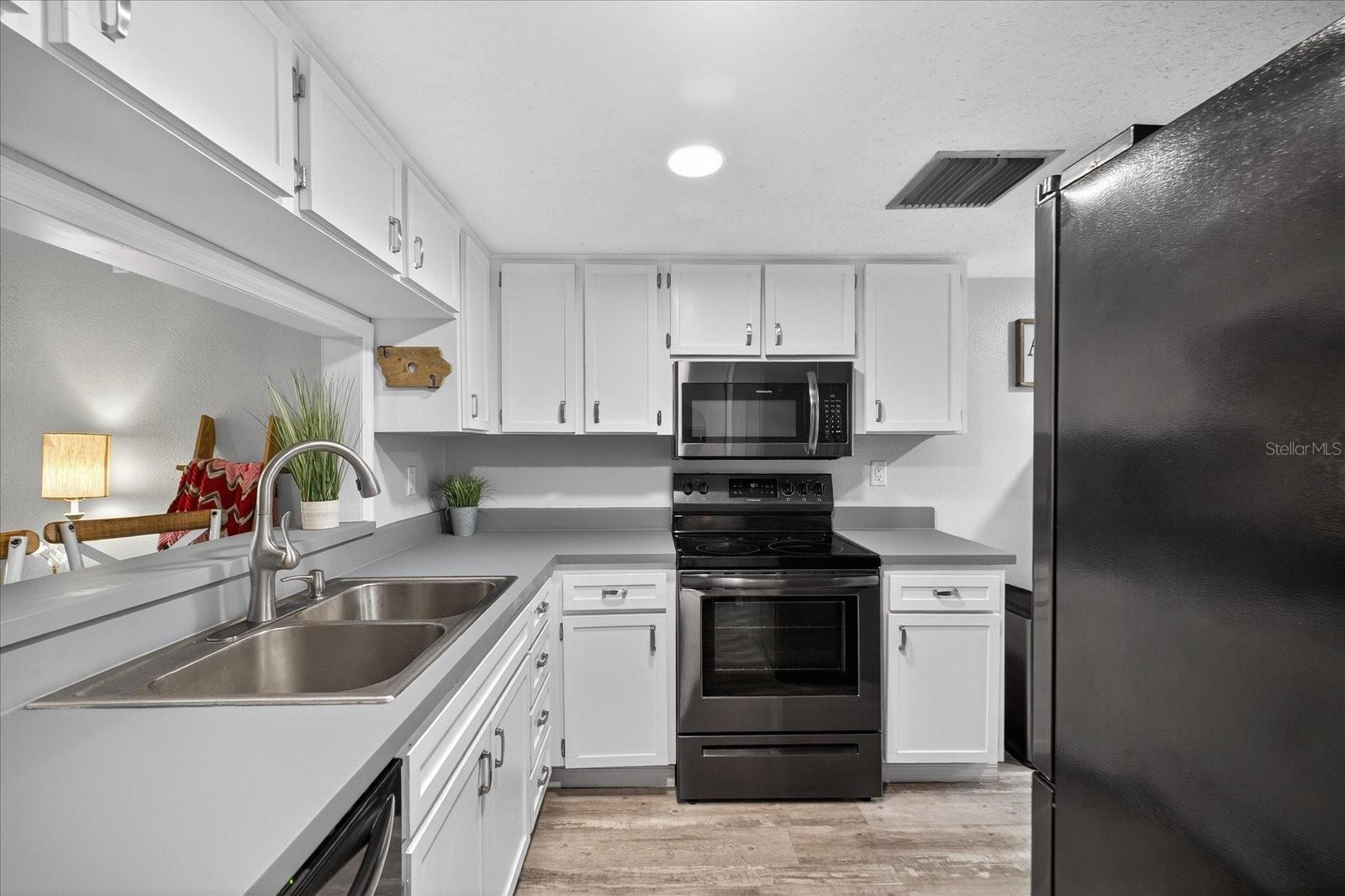 Image 7 of 31 For 3230 Teeside Drive